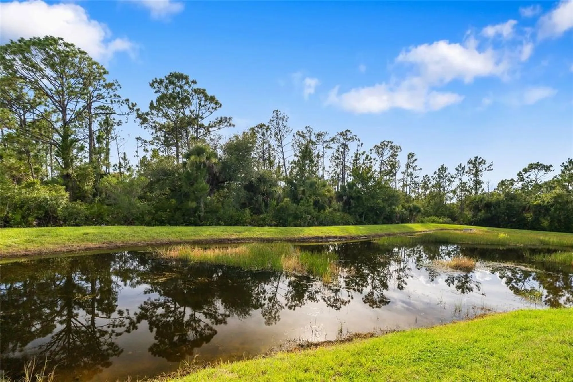 Property Slideshow image 13 of 64 | 2459 brassica dr, North Port, FL, 34289