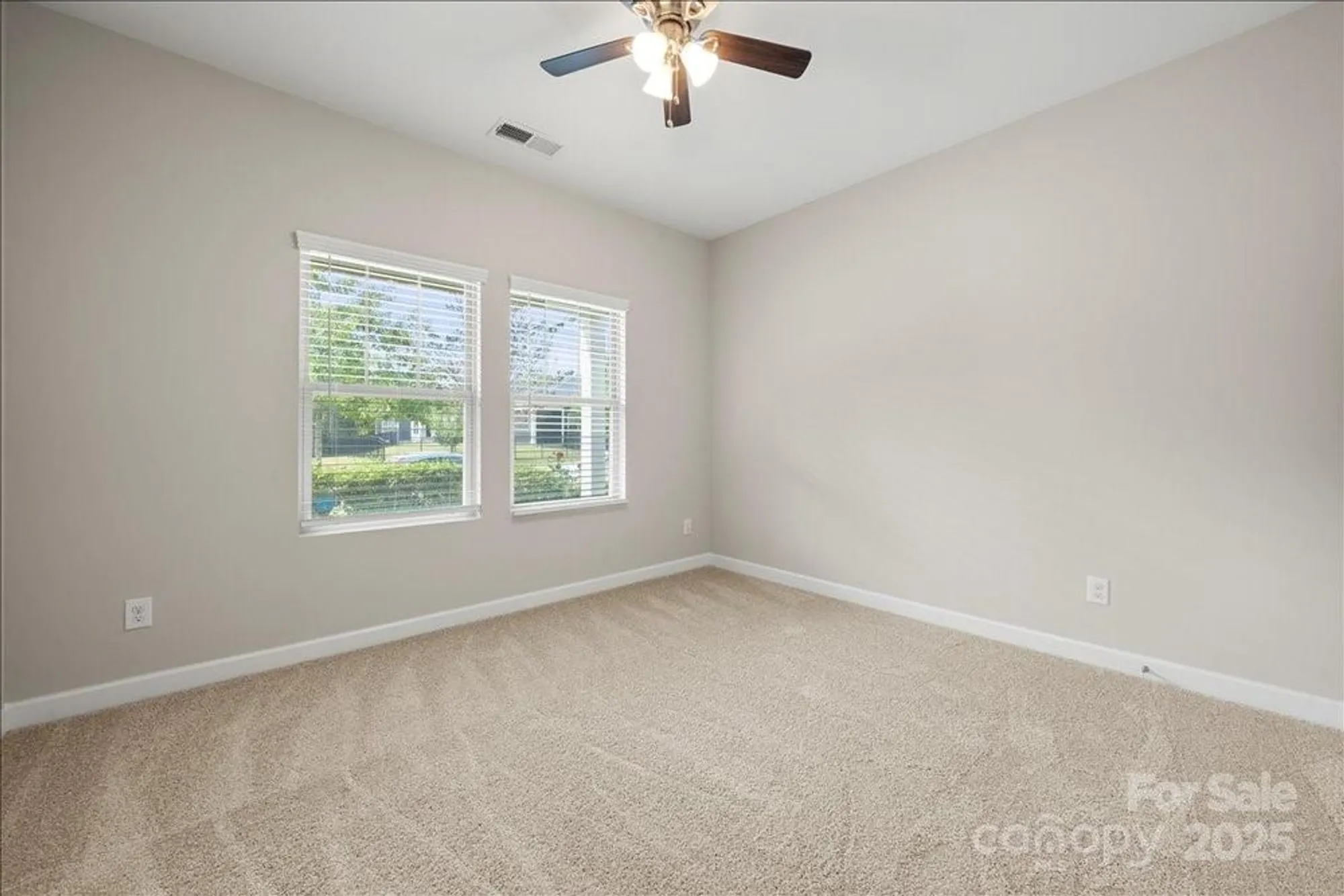 Property Slideshow image 20 of 31 | 9211 grisons ct, Charlotte, NC, 28278