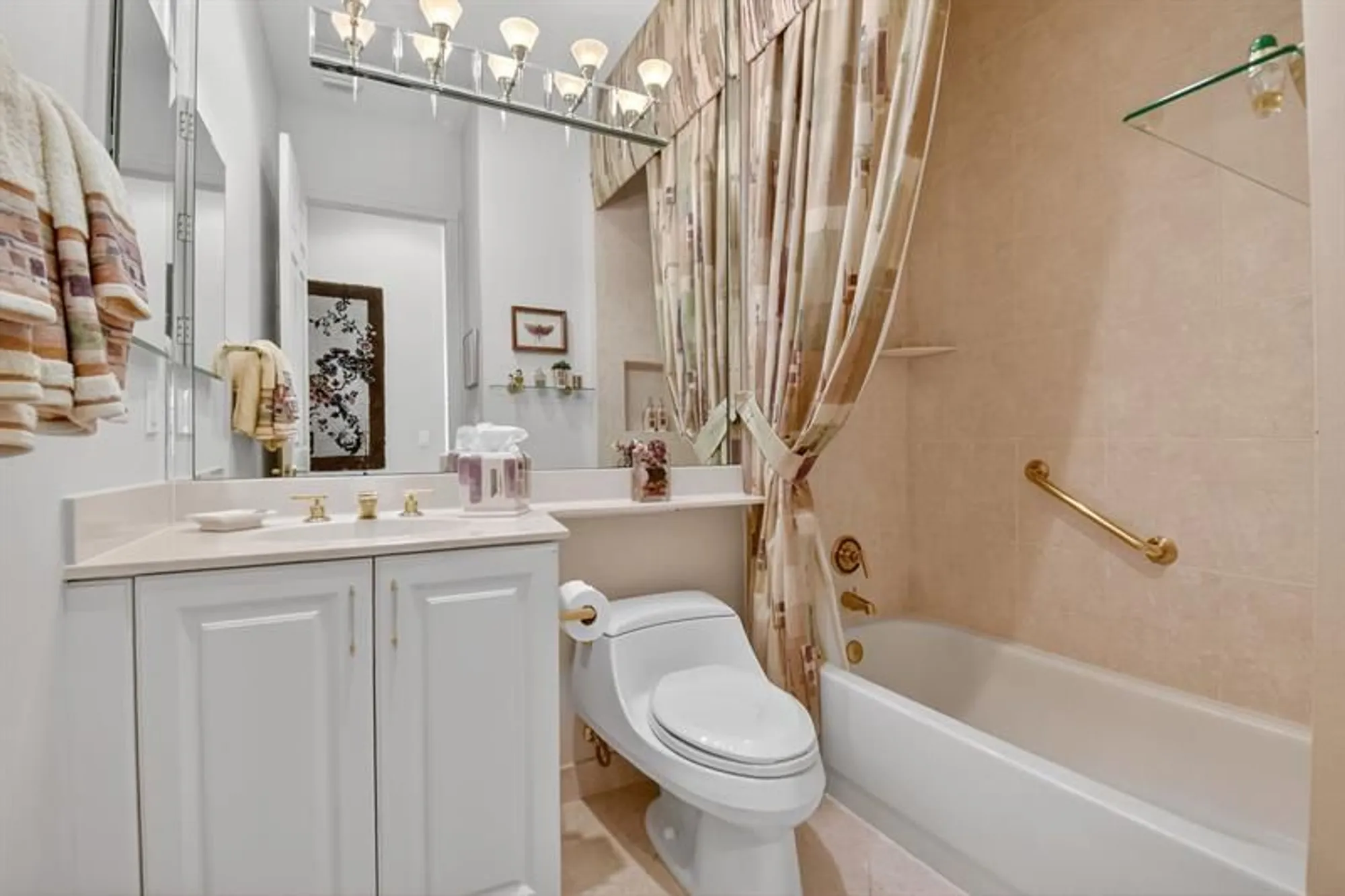 Property Slideshow image 20 of 48 | 8216 abalone point blvd, Lake Worth, FL, 33467