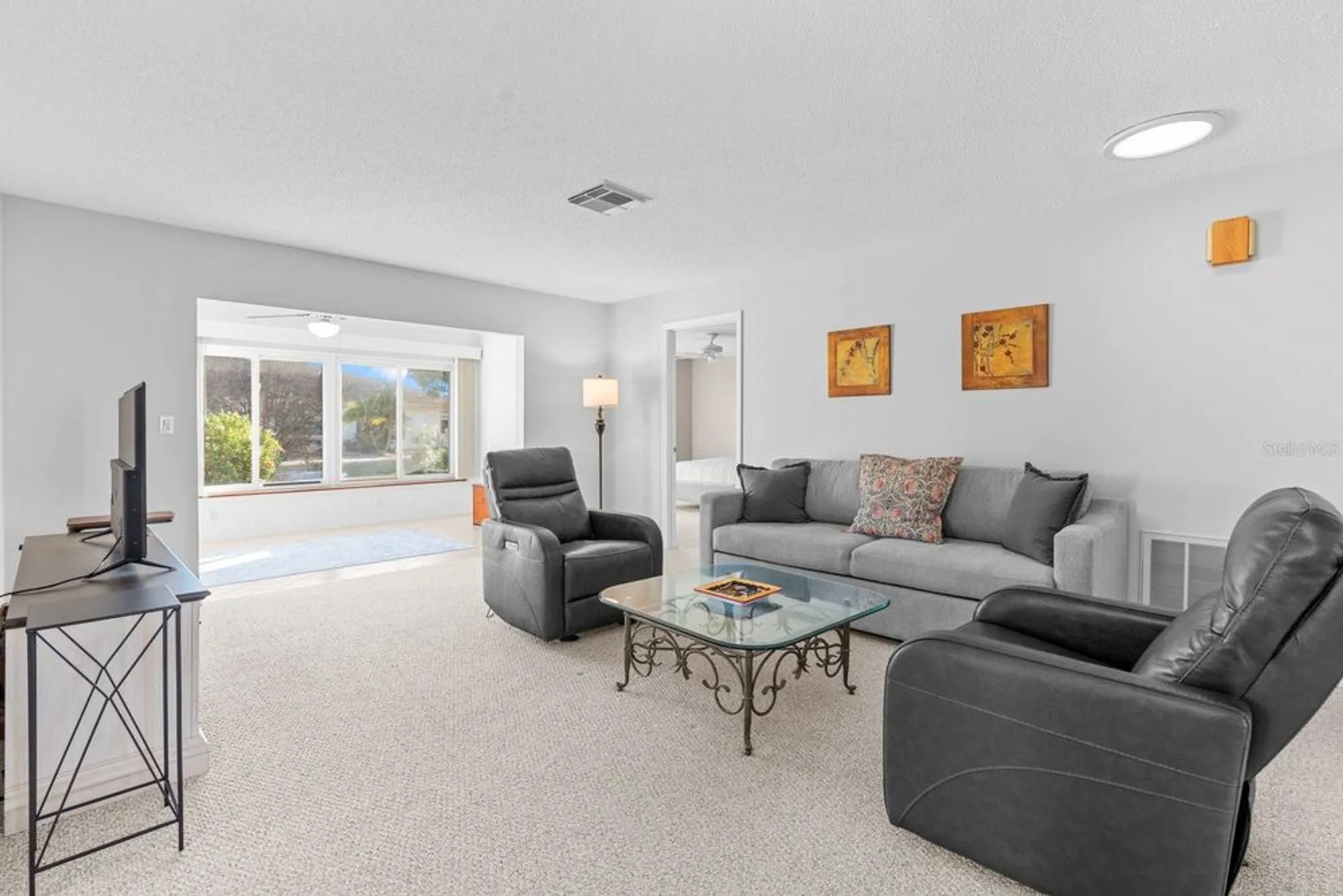 Property Slideshow image 15 of 43 | 302 stroll ln, Sun City Center, FL, 33573