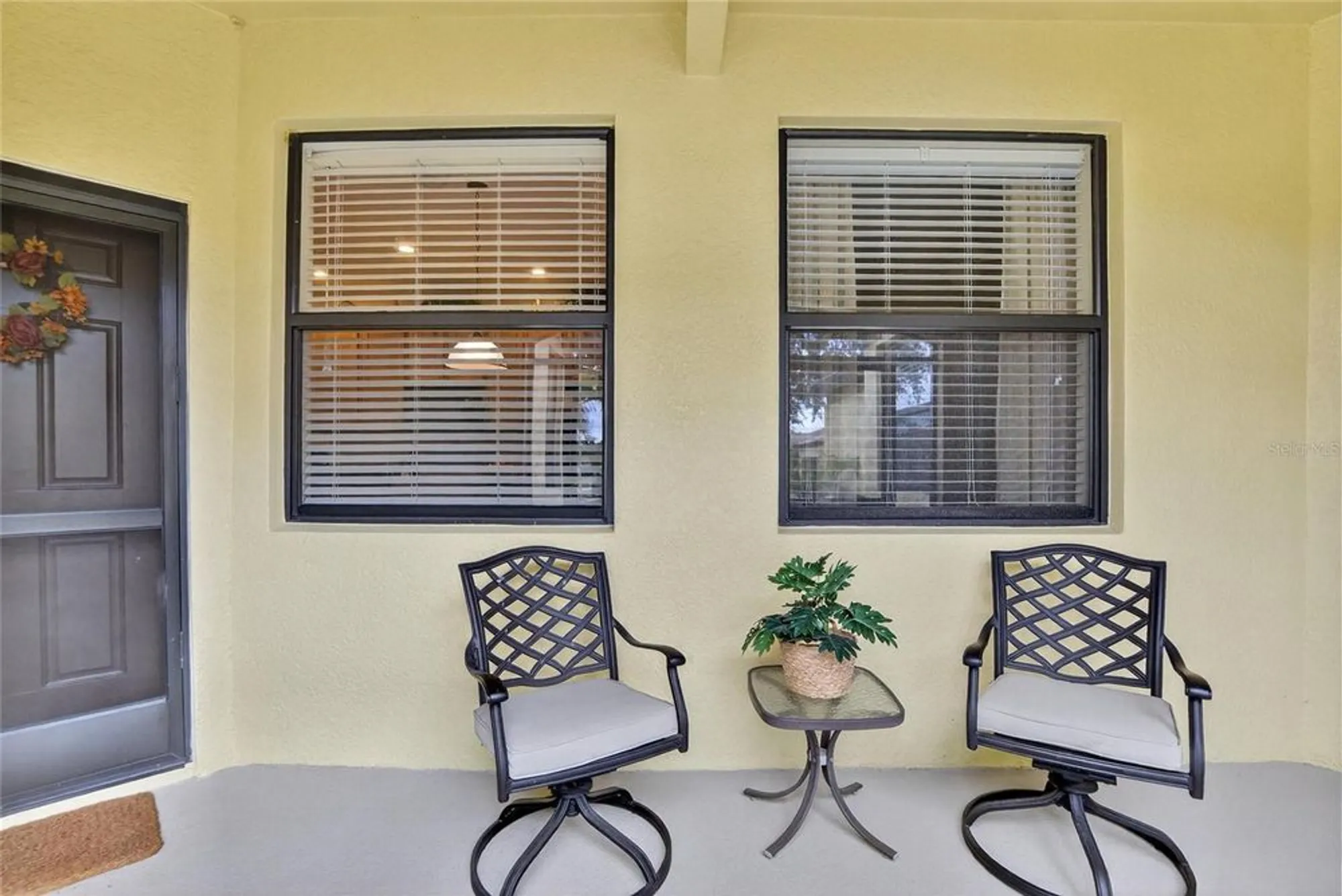 Property Slideshow image 6 of 58 | 307 bluewater falls ct, Apollo Beach, FL, 33572