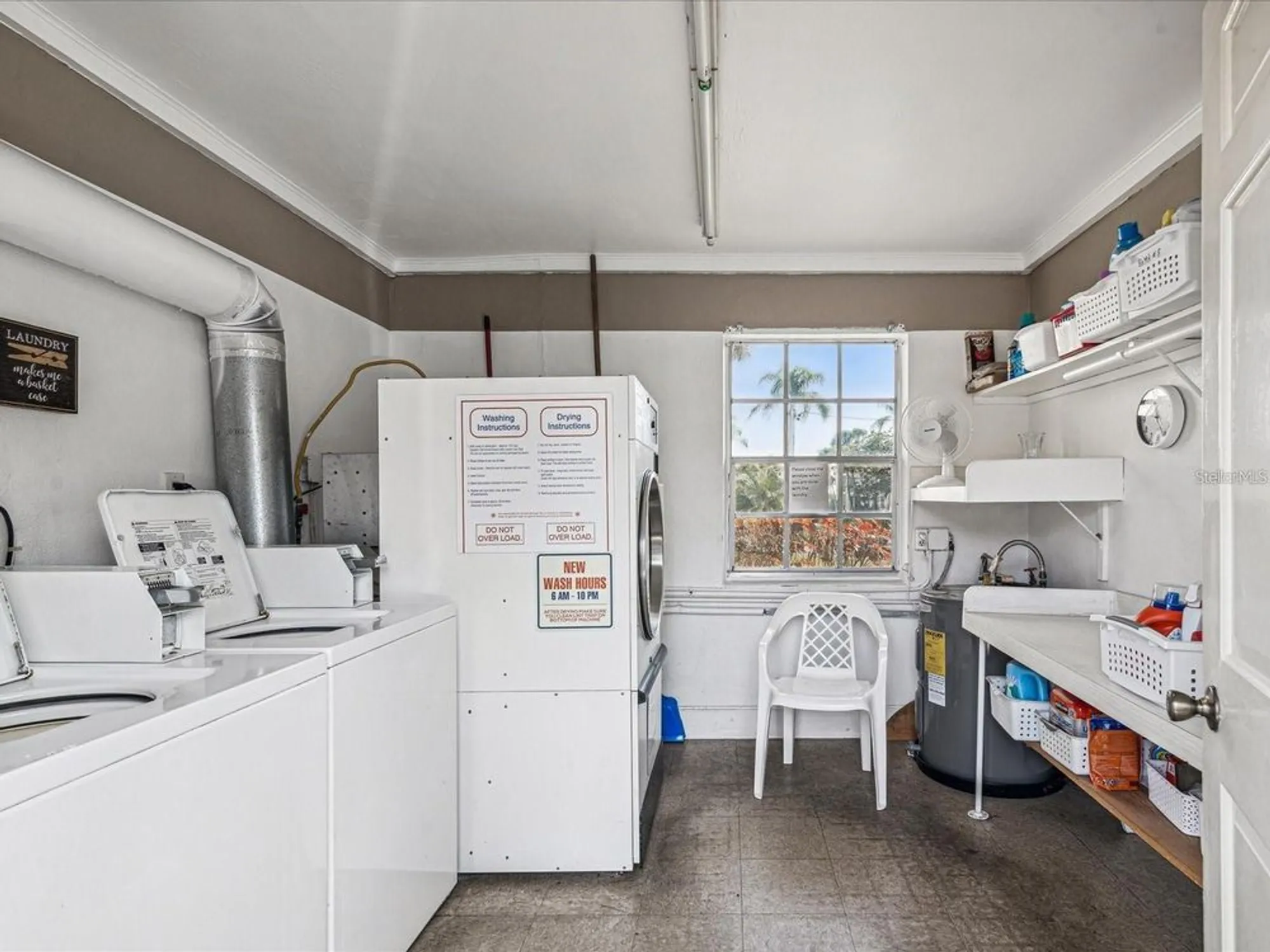 Property Slideshow image 19 of 33 | 19029 us highway 19 n apt 6-13, Clearwater, FL, 33764