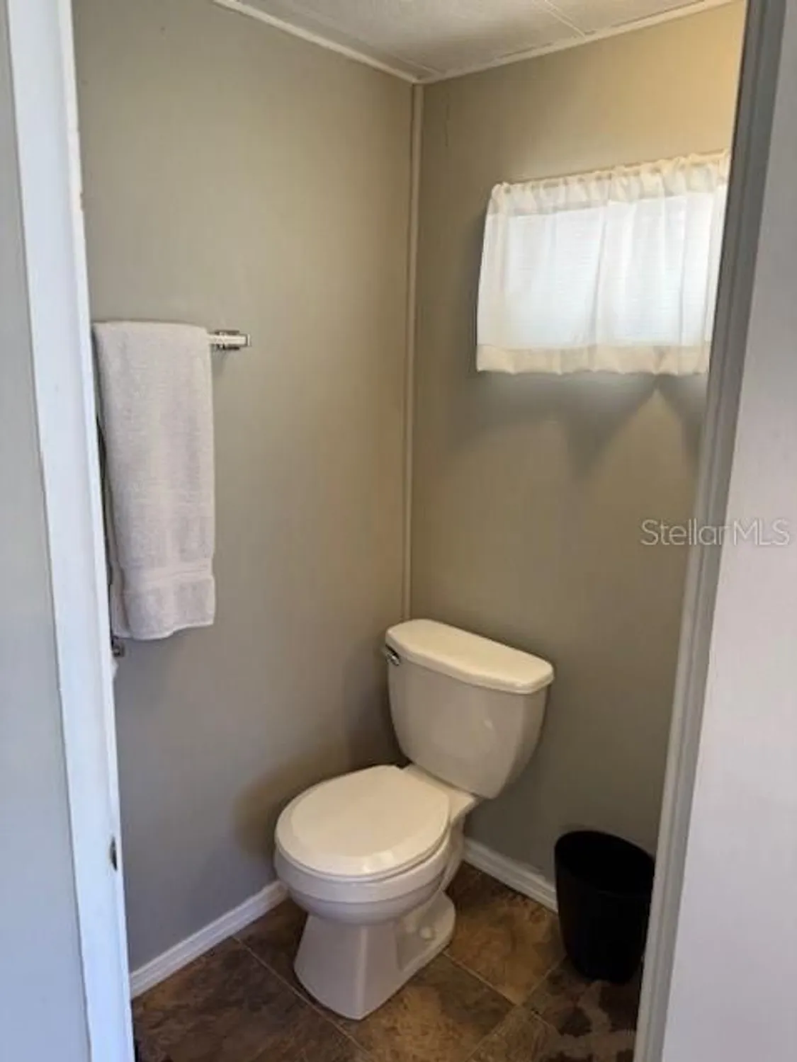 Property Slideshow image 6 of 39 | 1003 vermont ave, Lady Lake, FL, 32159