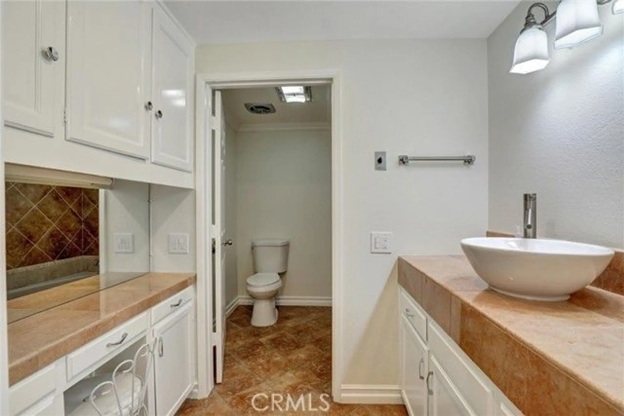 Property Slideshow image 19 of 40 | 2022 via mariposa e d, Laguna Woods, CA, 92637