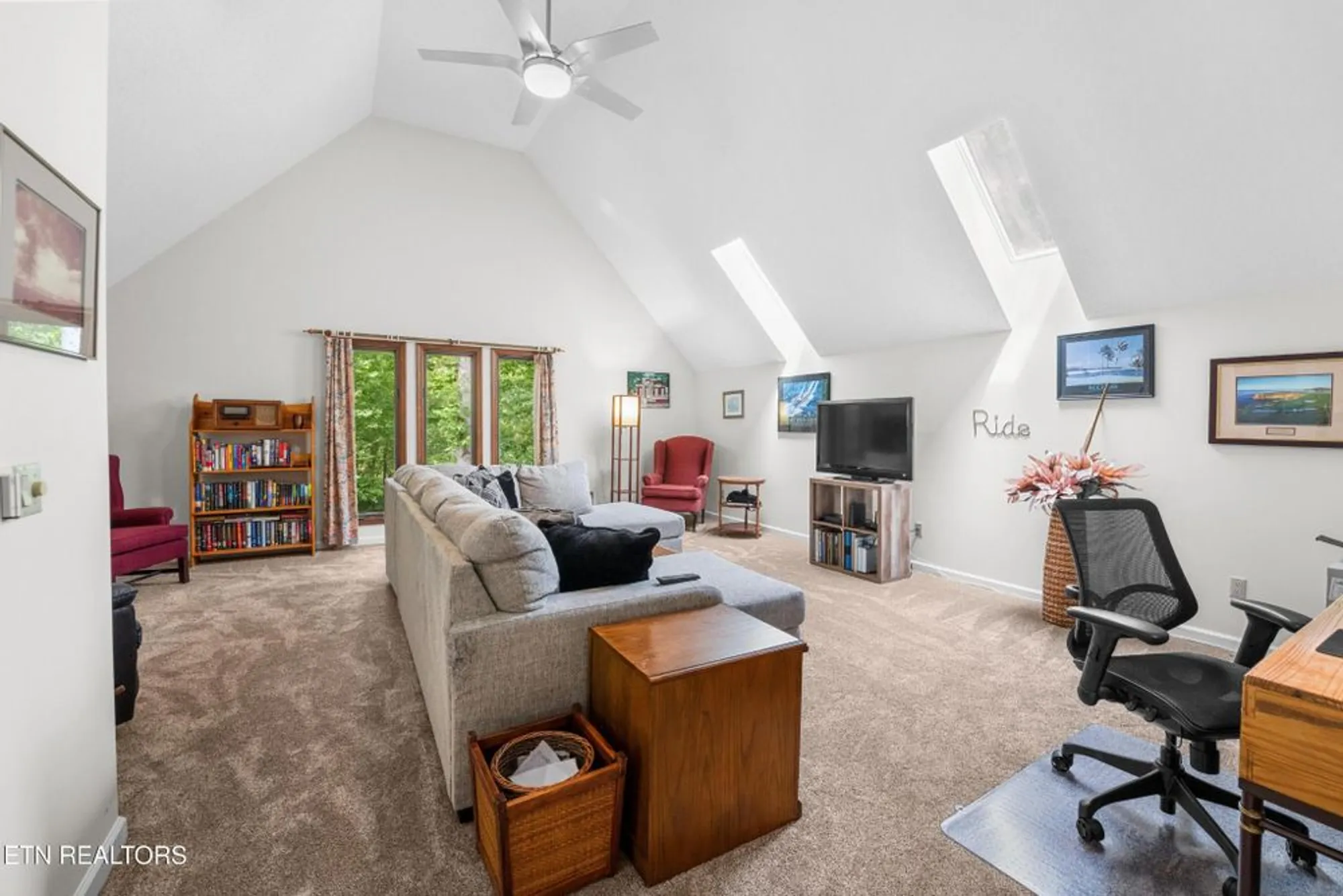 Property Slideshow image 29 of 52 | 116 knollwood ln, Crossville, TN, 38558