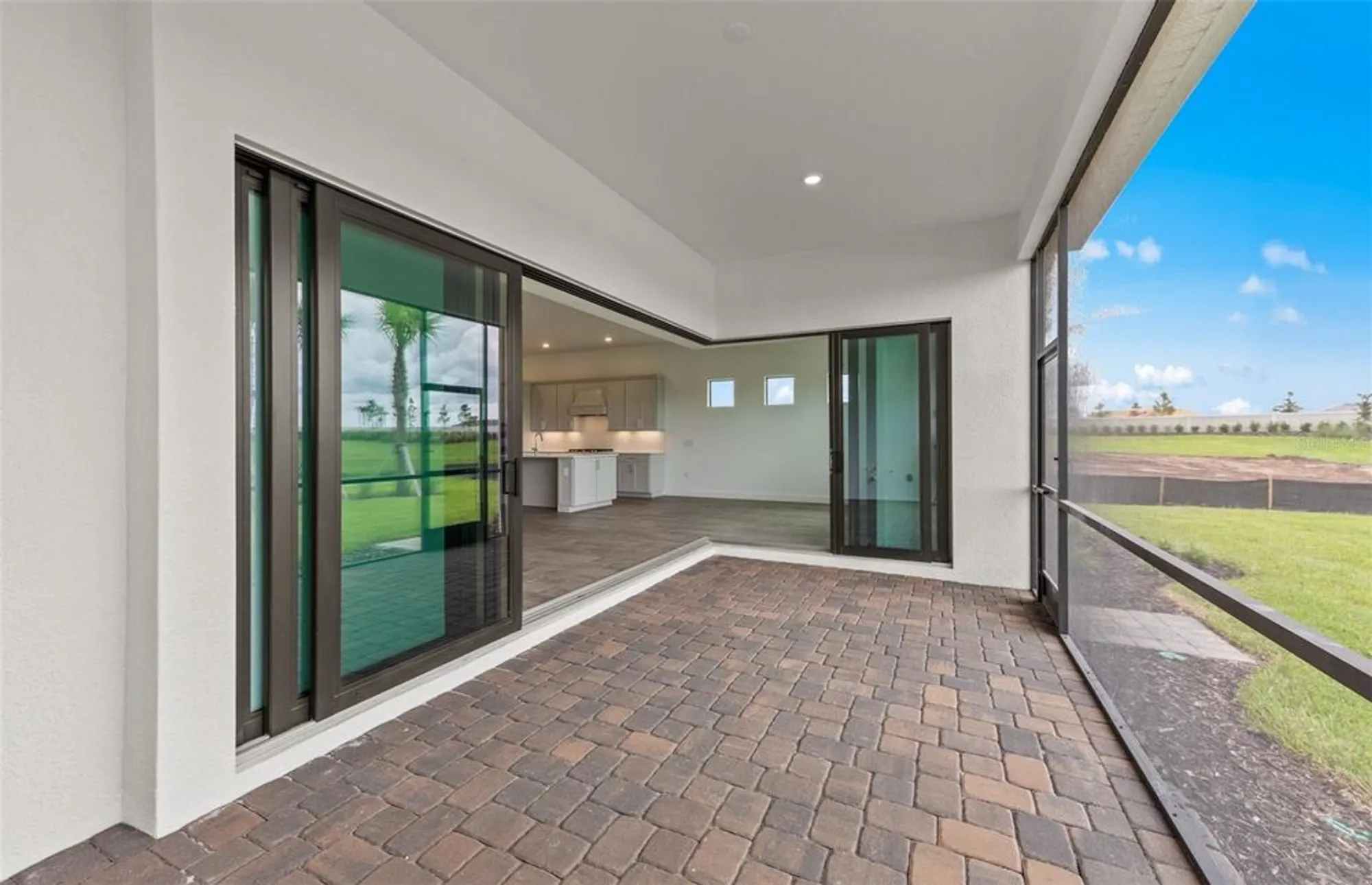 Property Slideshow image 34 of 37 | 5008 stoney point gln, Lakewood Ranch, FL, 34211