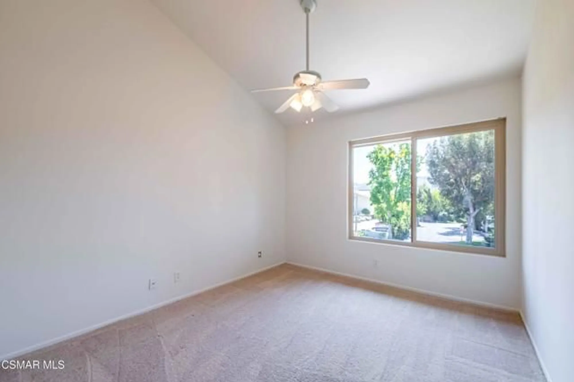 Property Slideshow image 15 of 34 | 460 arbor lane ct apt 203, Thousand Oaks, CA, 91360