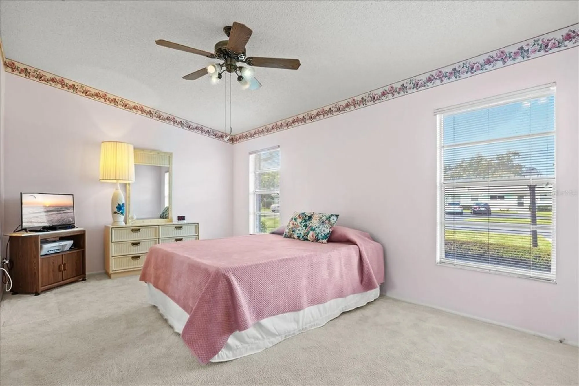 Property Slideshow image 16 of 37 | 3701 39th st, Bradenton, FL, 34205