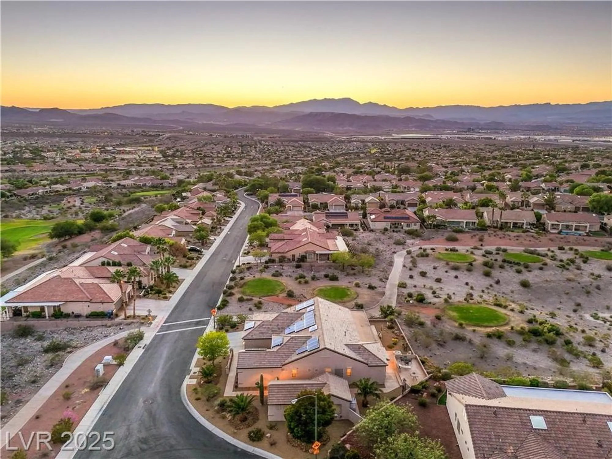 Property Slideshow image 26 of 48 | 2760 olivia heights ave, Henderson, NV, 89052