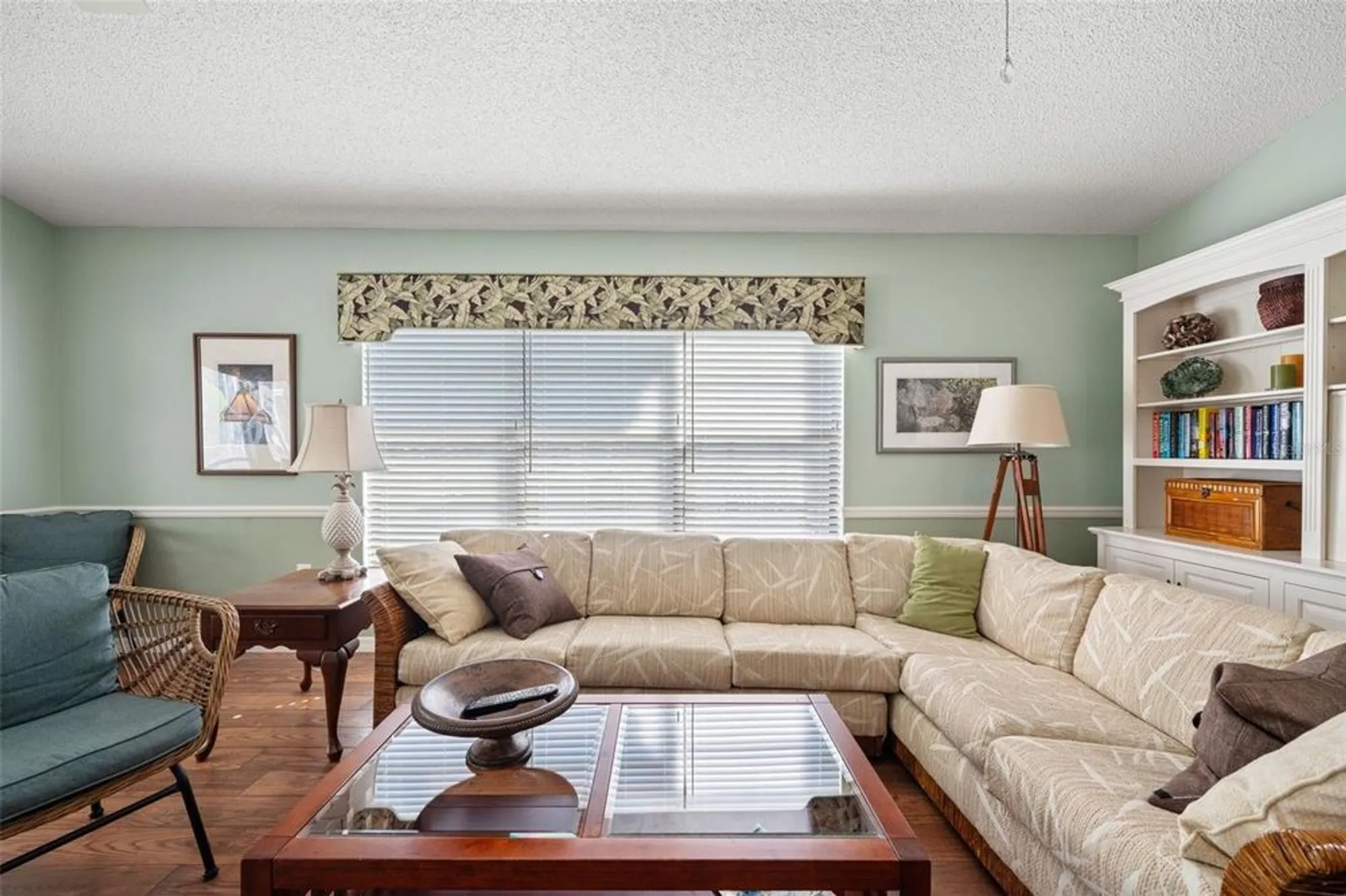 Property Slideshow image 20 of 77 | 2647 royal ridge dr, Spring Hill, FL, 34606