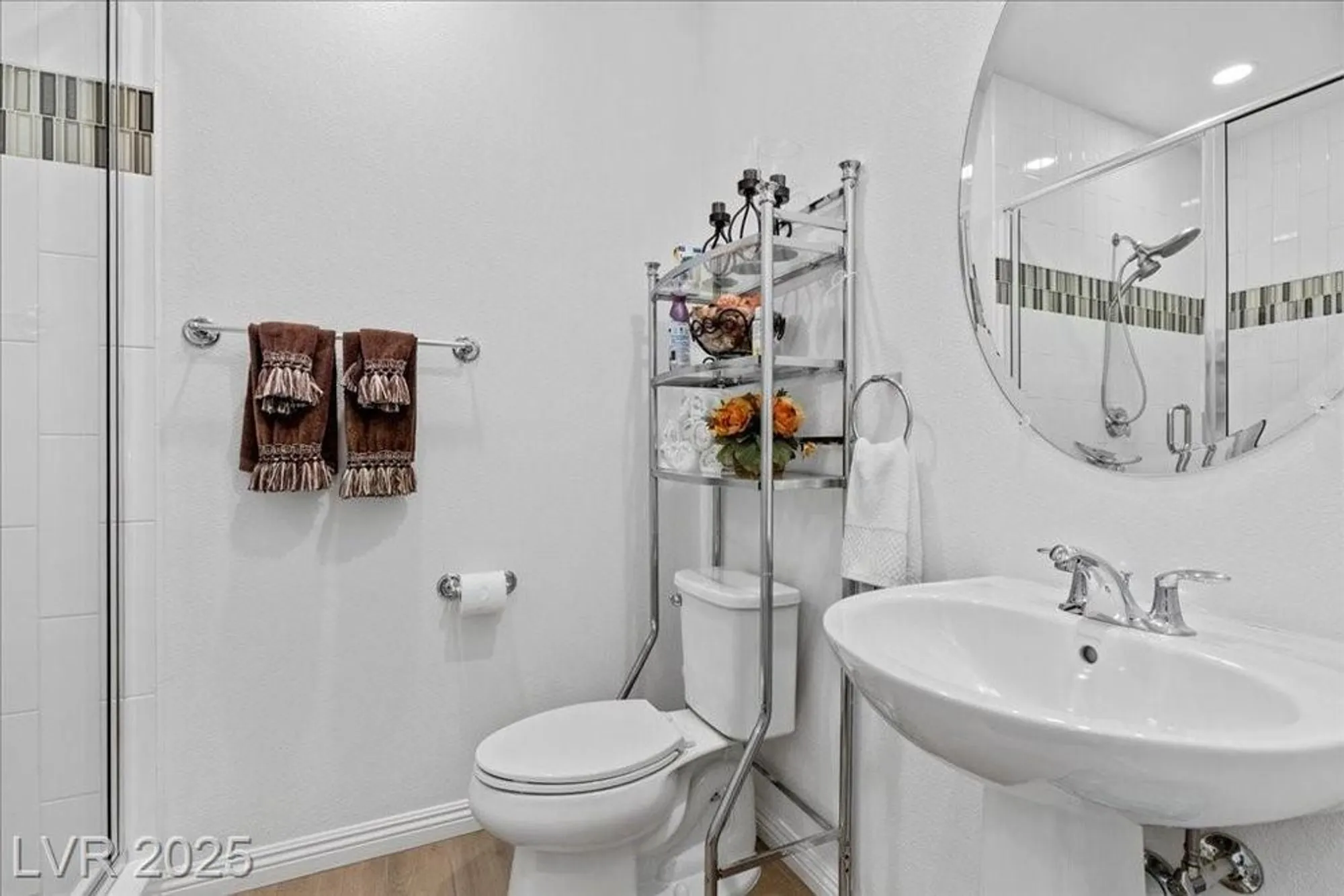 Property Slideshow image 43 of 77 | 6722 desert crimson st, Las Vegas, NV, 89148