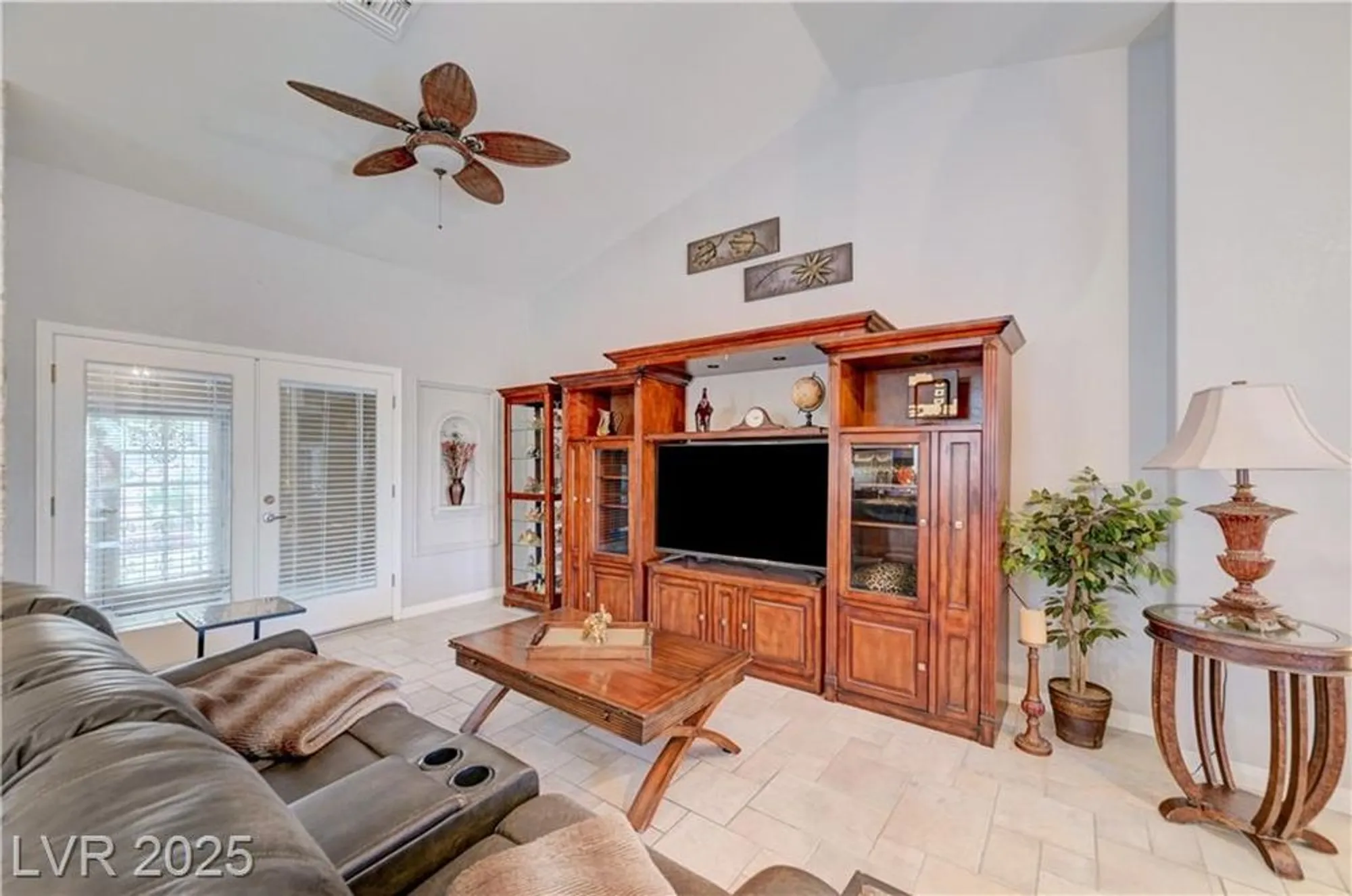 Property Slideshow image 13 of 69 | 3033 merimar dr, Las Vegas, NV, 89134