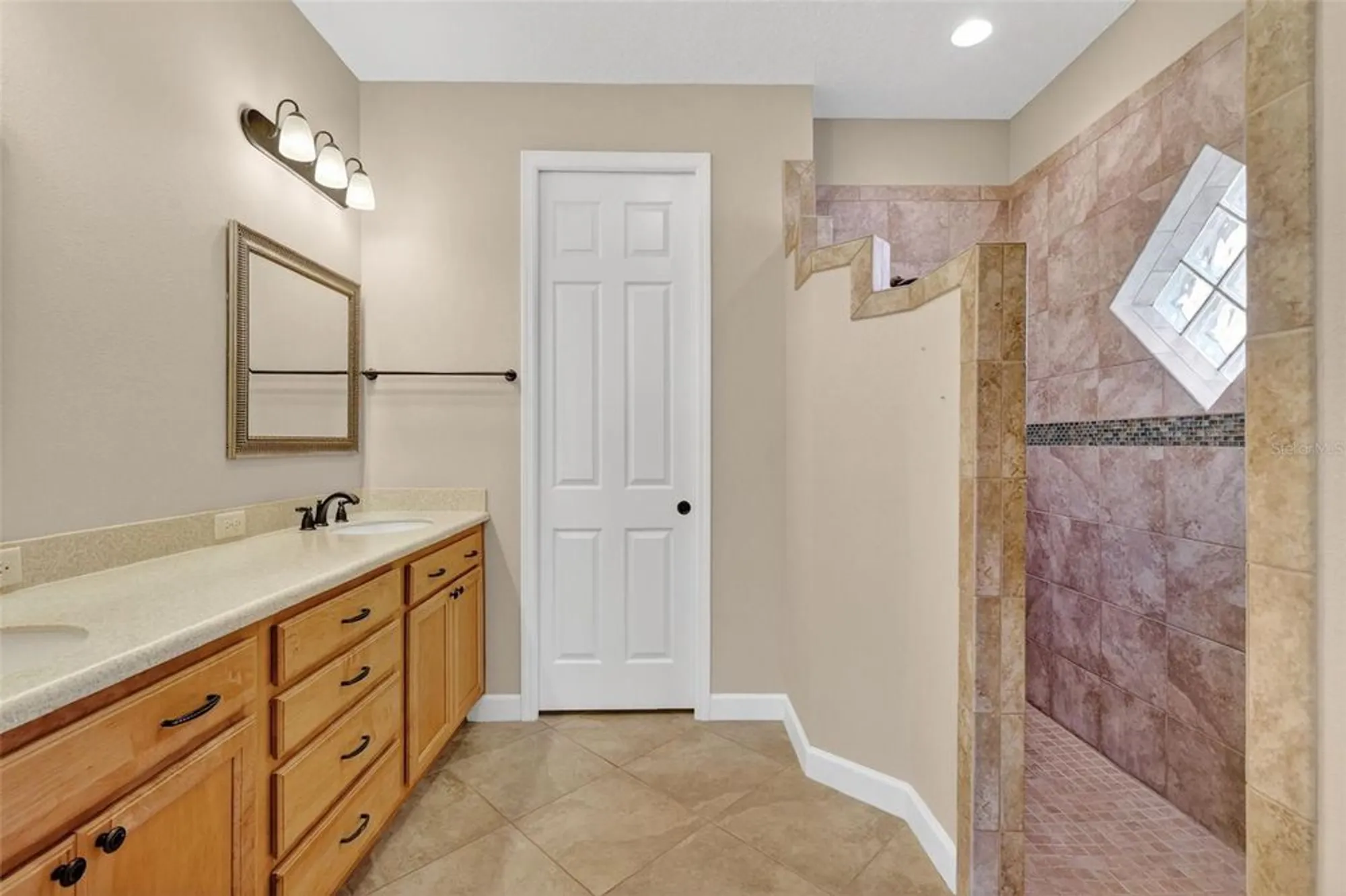 Property Slideshow image 23 of 77 | 8852 bridgeport bay cir, Mount Dora, FL, 32757