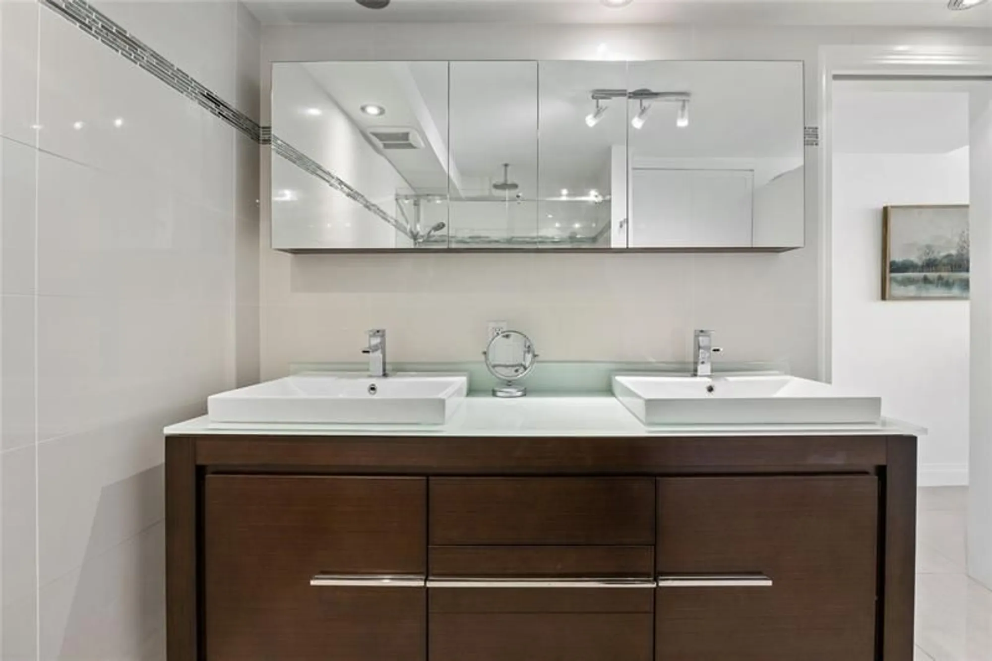 Property Slideshow image 27 of 50 | 1880 s ocean dr ts306, Hallandale Beach, FL, 33009