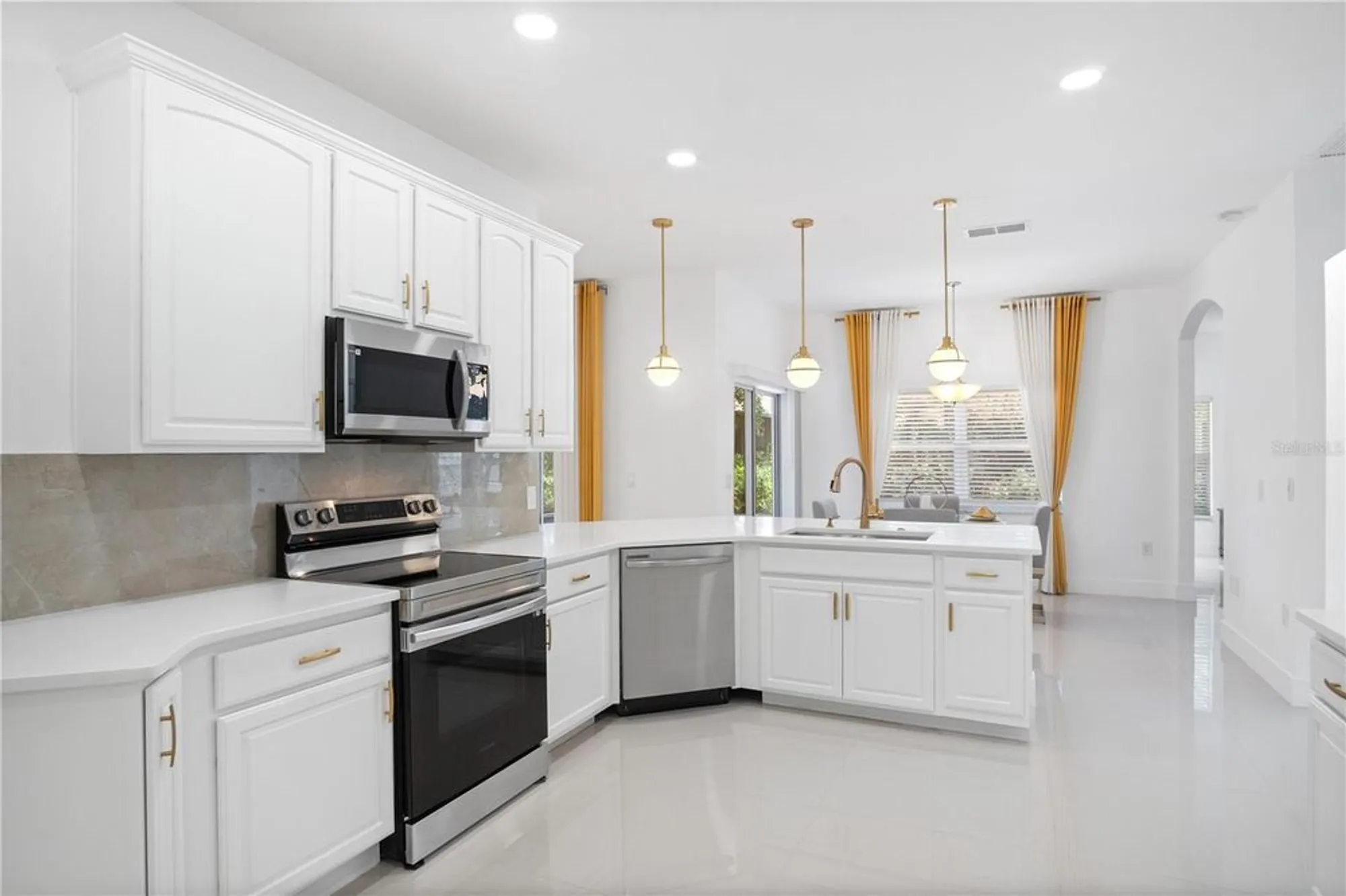 Property Slideshow image 8 of 50 | 759 largo pass, Poinciana, FL, 34759
