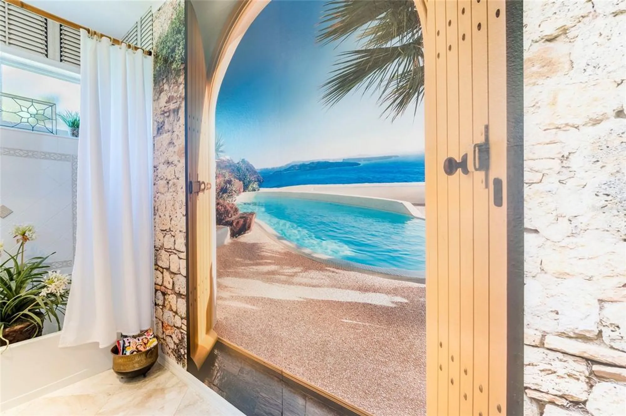Property Slideshow image 24 of 50 | 4740 carrington cir, Sarasota, FL, 34243
