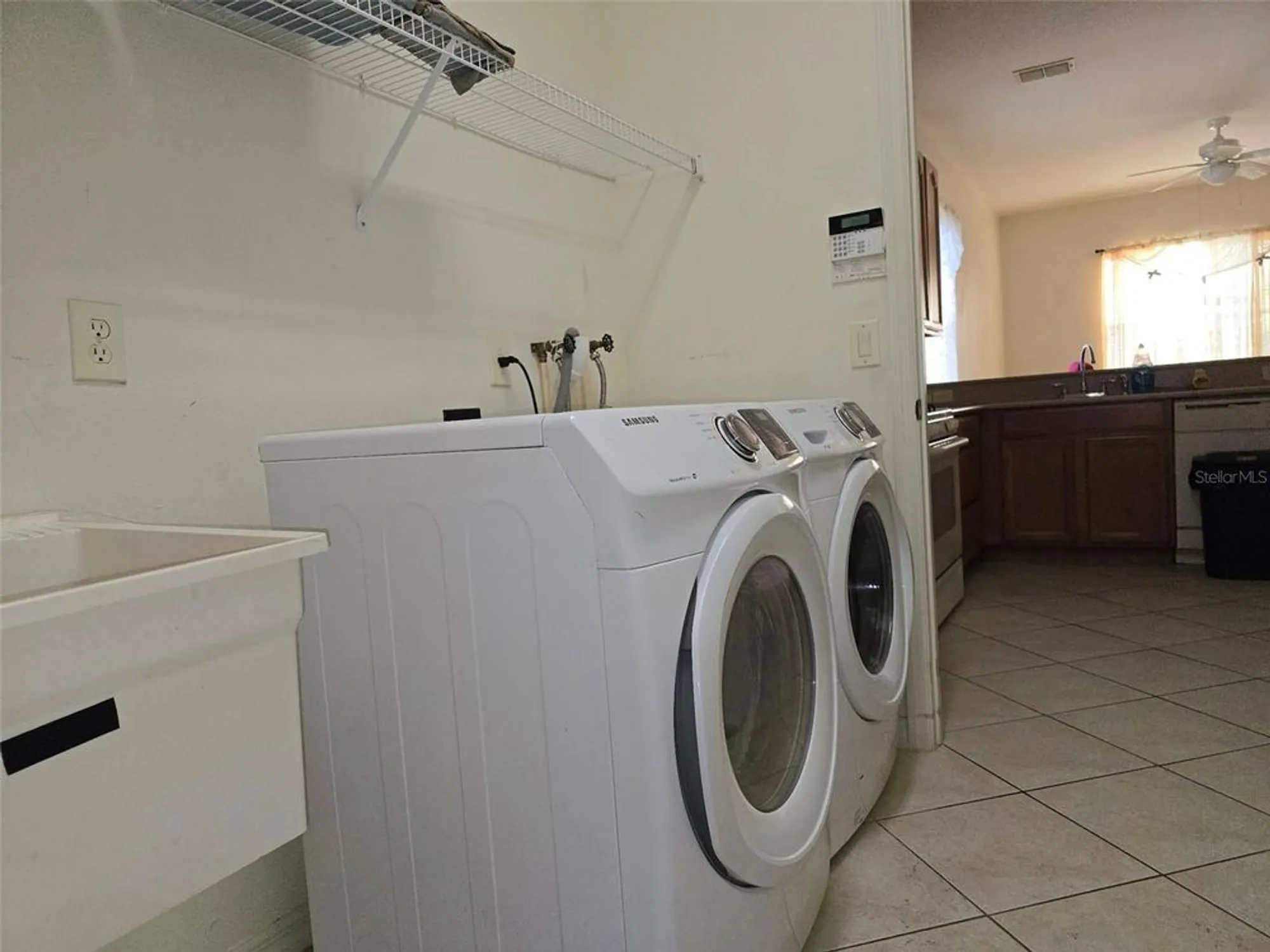 Property Slideshow image 11 of 49 | 108 crescent moon dr, Groveland, FL, 34736