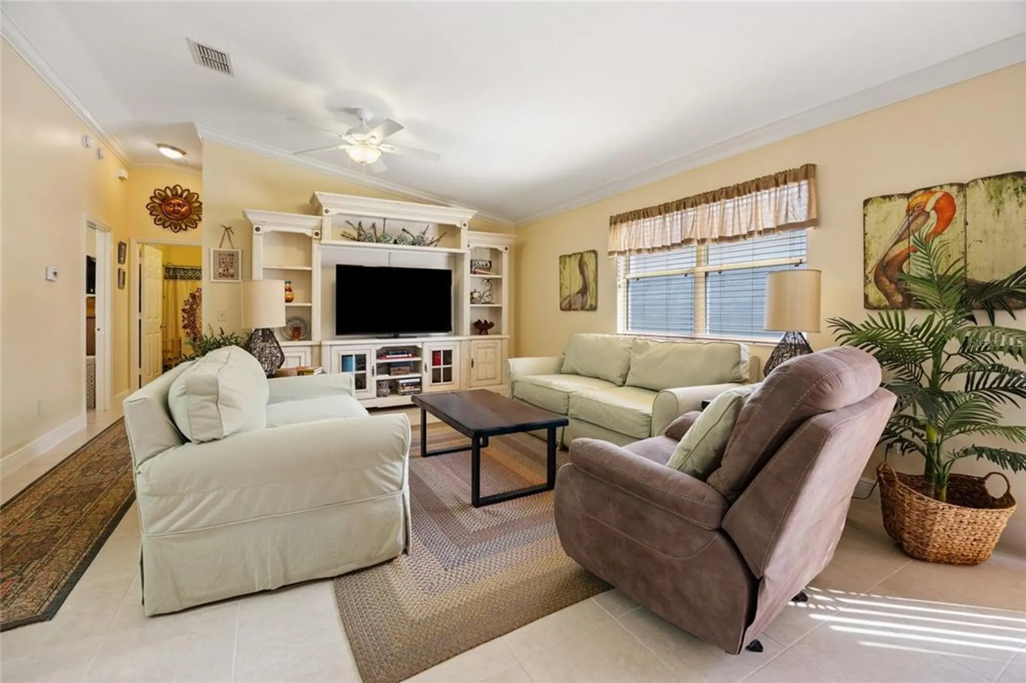 Property Slideshow image 4 of 34 | 2372 travis pl, The Villages, FL, 32162