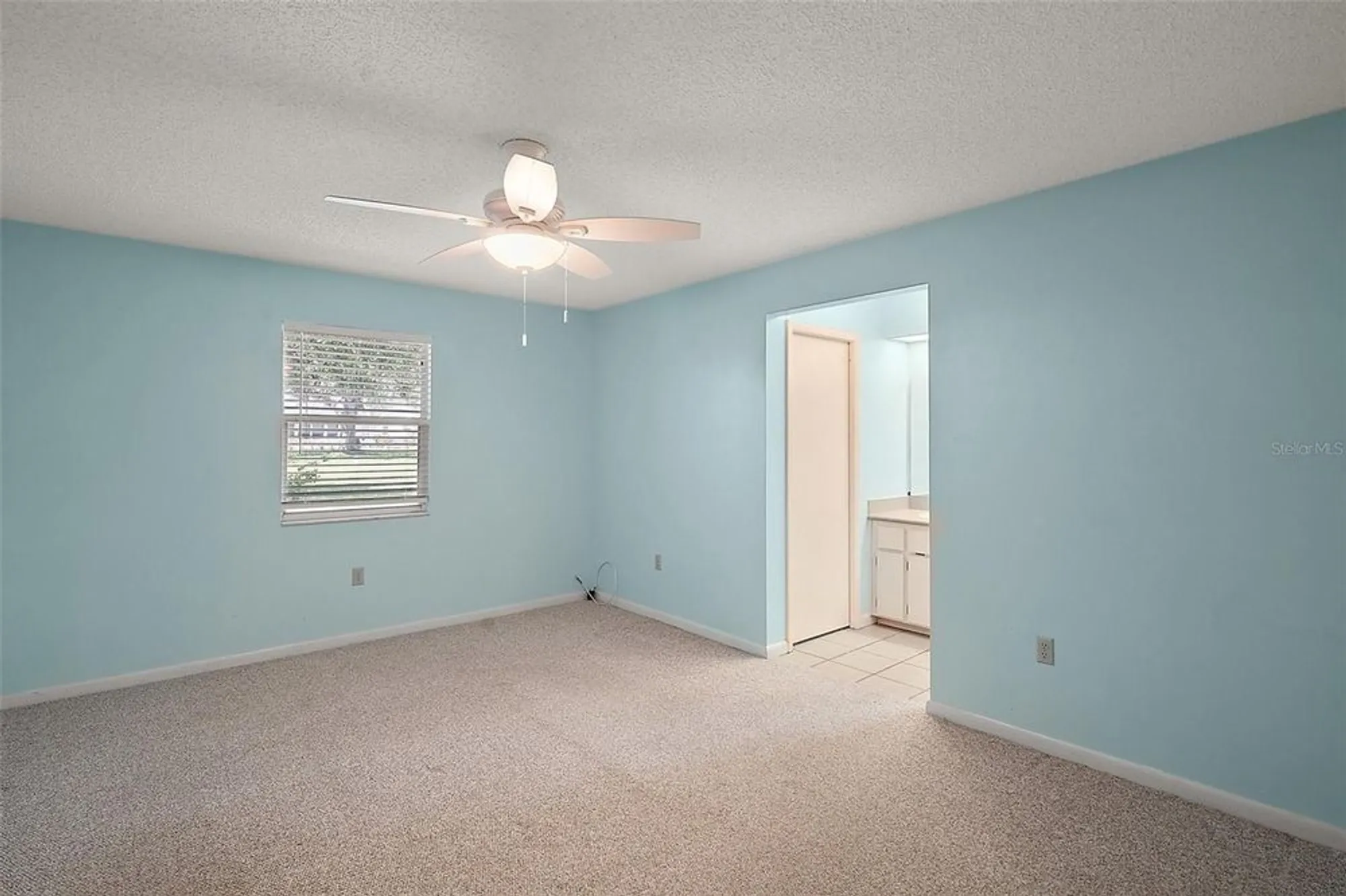 Property Slideshow image 27 of 41 | 5618 rosewall cir, Leesburg, FL, 34748