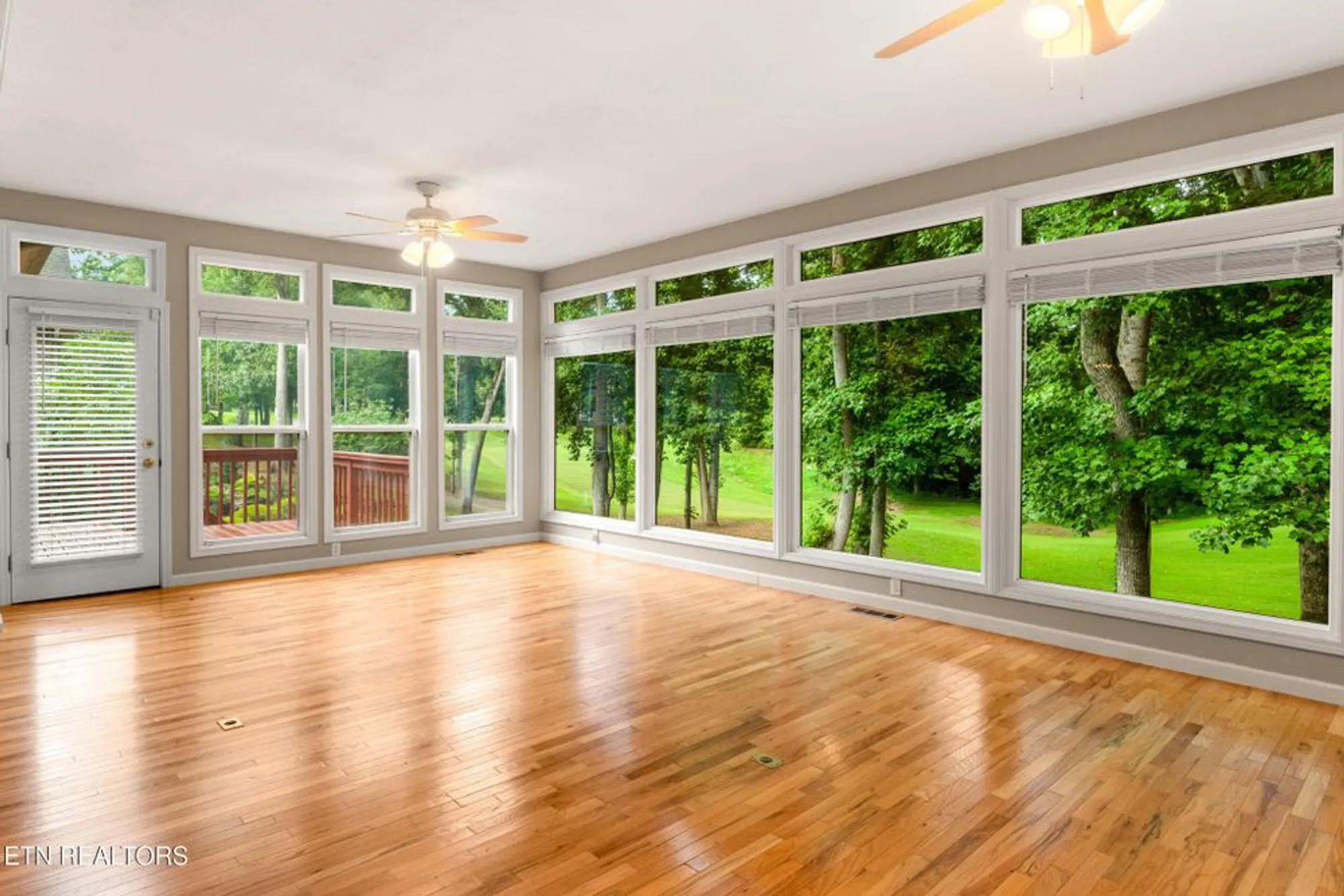 Property Slideshow image 12 of 58 | 123 inata cir, Loudon, TN, 37774