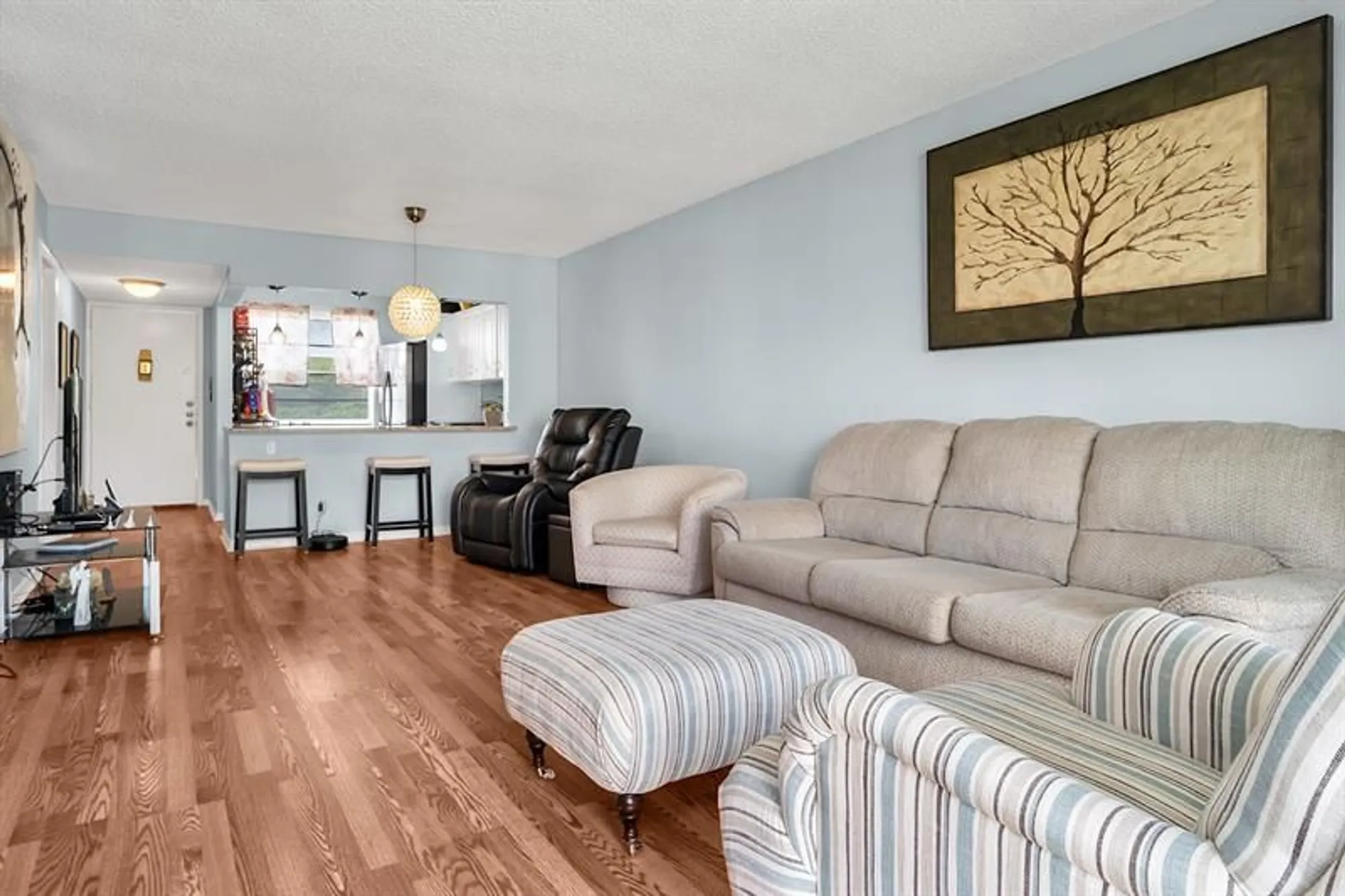 Property Slideshow image 18 of 43 | 3776 inverrary blvd 308r, Lauderhill, FL, 33319