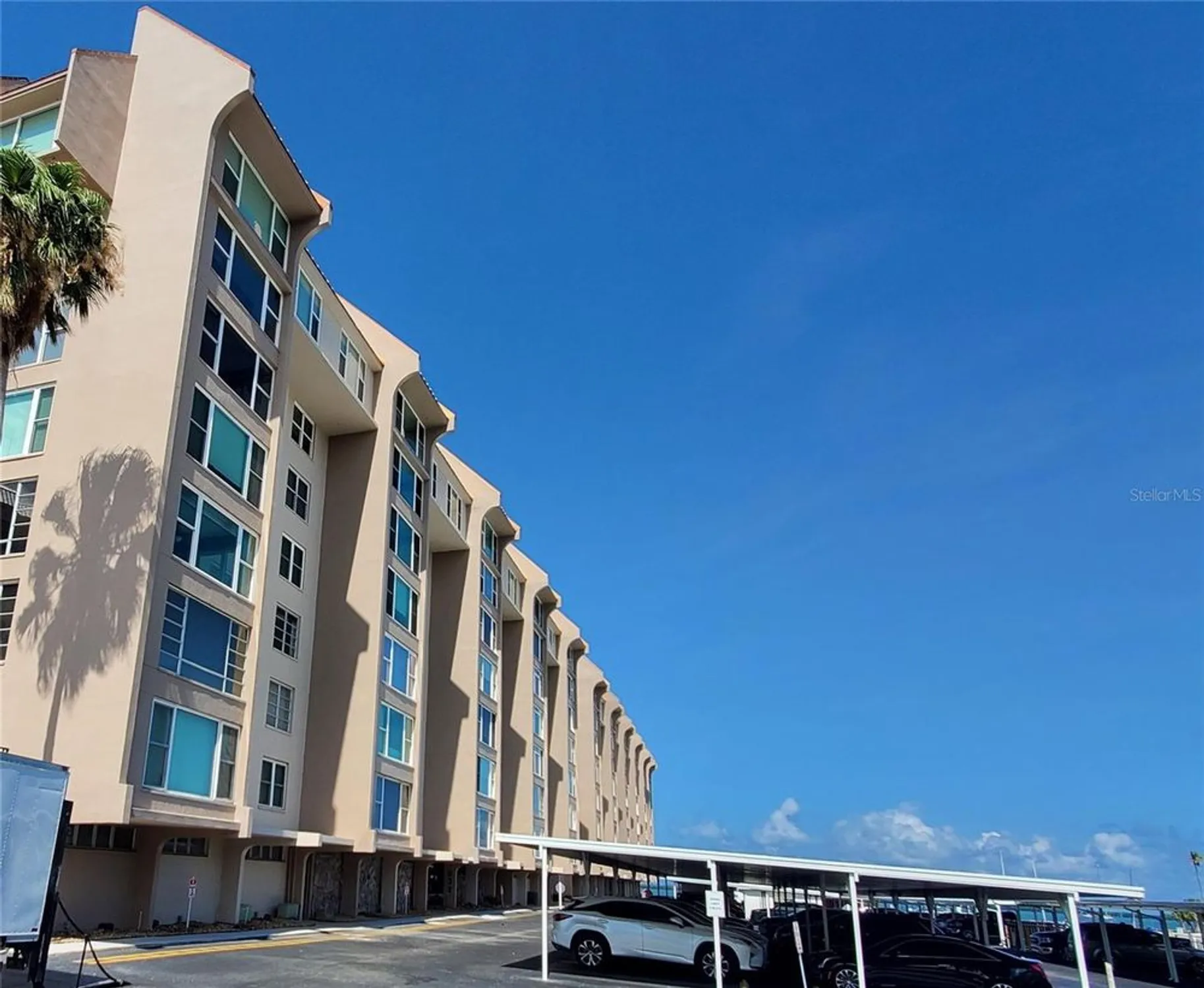 Property Slideshow image 20 of 24 | 632 edgewater dr 832, Dunedin, FL, 34698