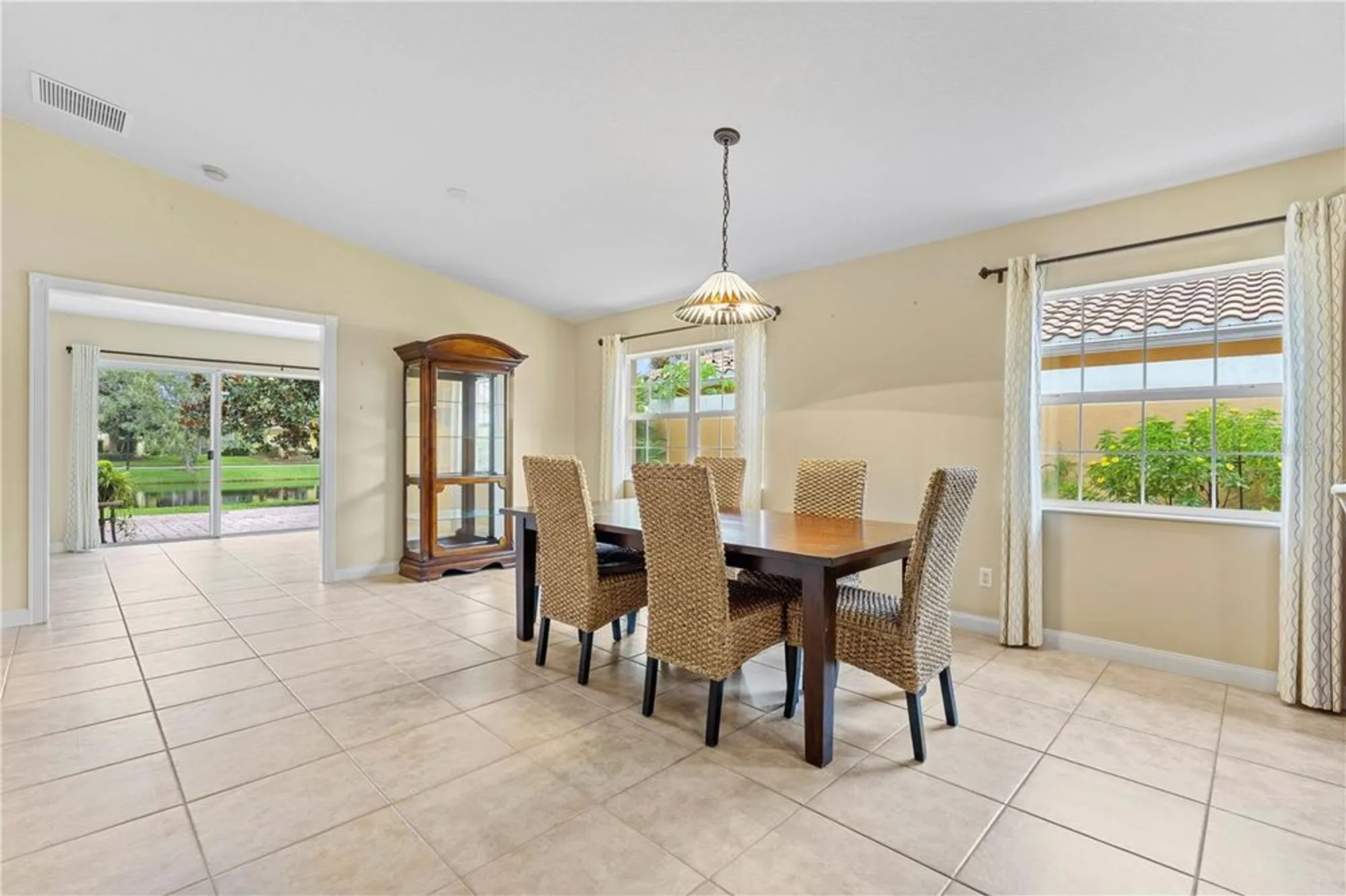 Property Slideshow image 16 of 63 | 11920 kajetan ln, Orlando, FL, 32827