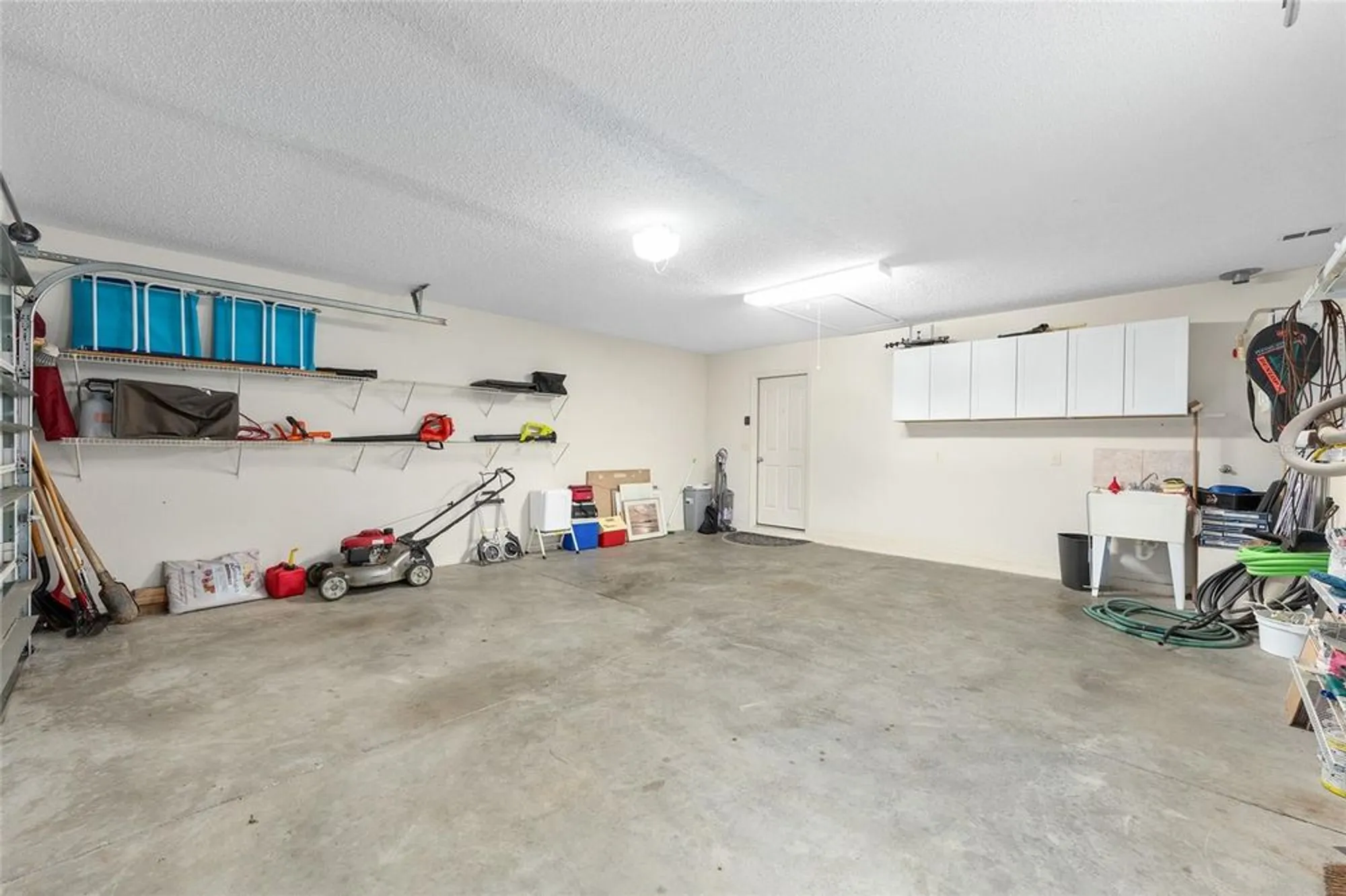 Property Slideshow image 30 of 37 | 3024 burbank ln, The Villages, FL, 32162