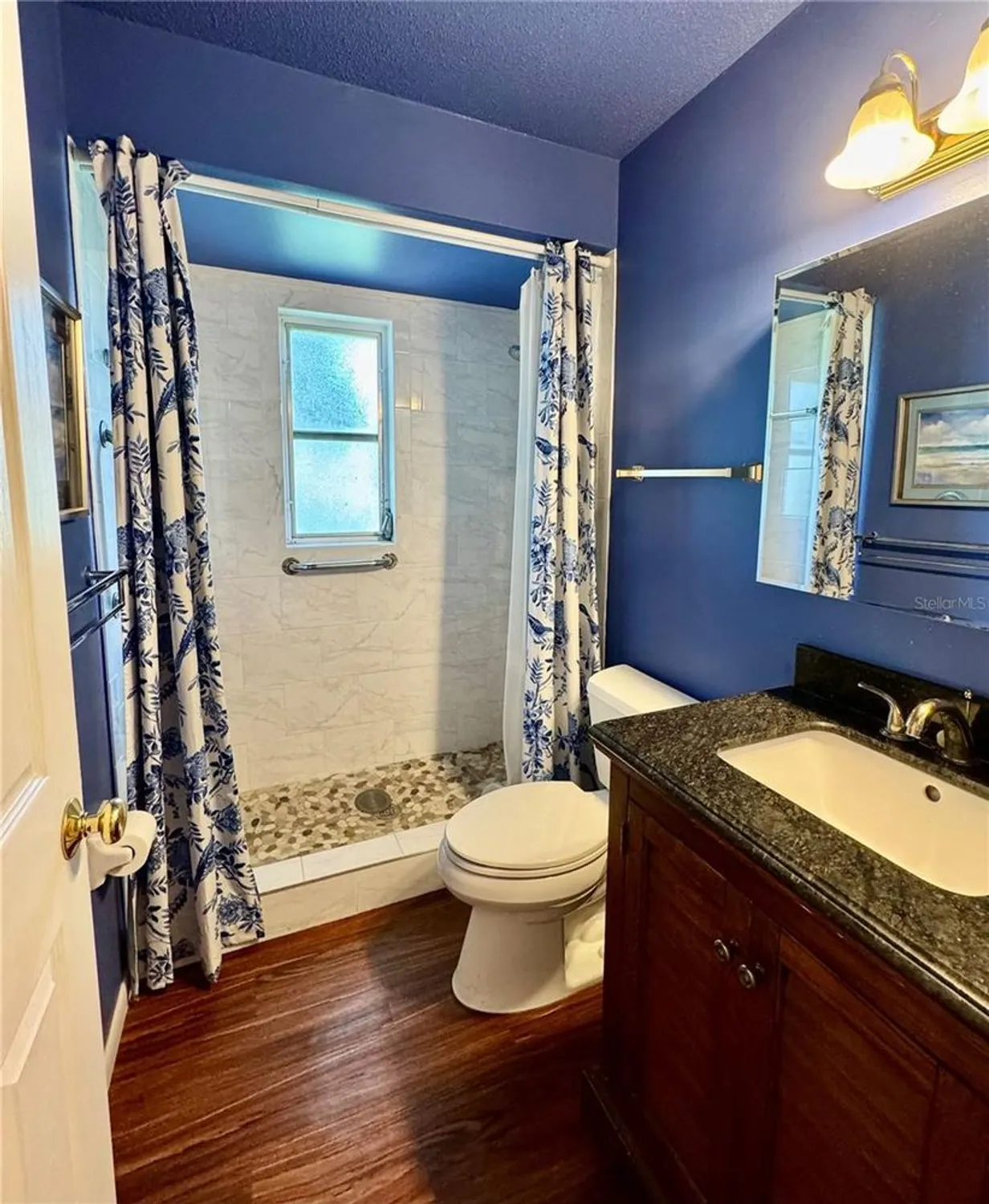 Property Slideshow image 16 of 20 | 857 cambridge ct, Dunedin, FL, 34698