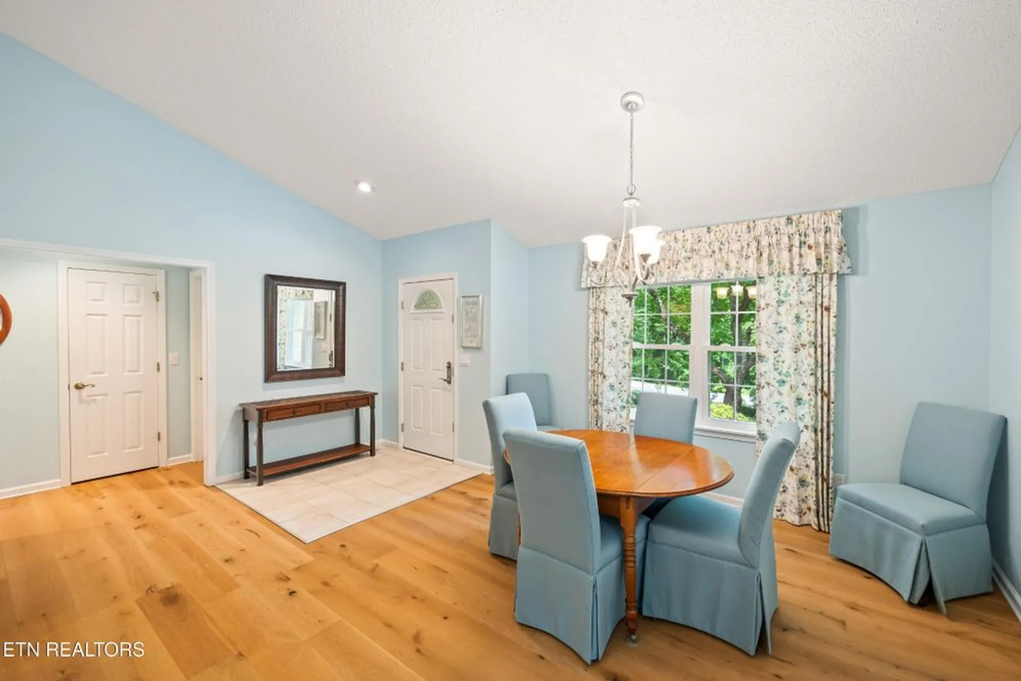 Property Slideshow image 13 of 38 | 152 stonewood dr, Crossville, TN, 38558