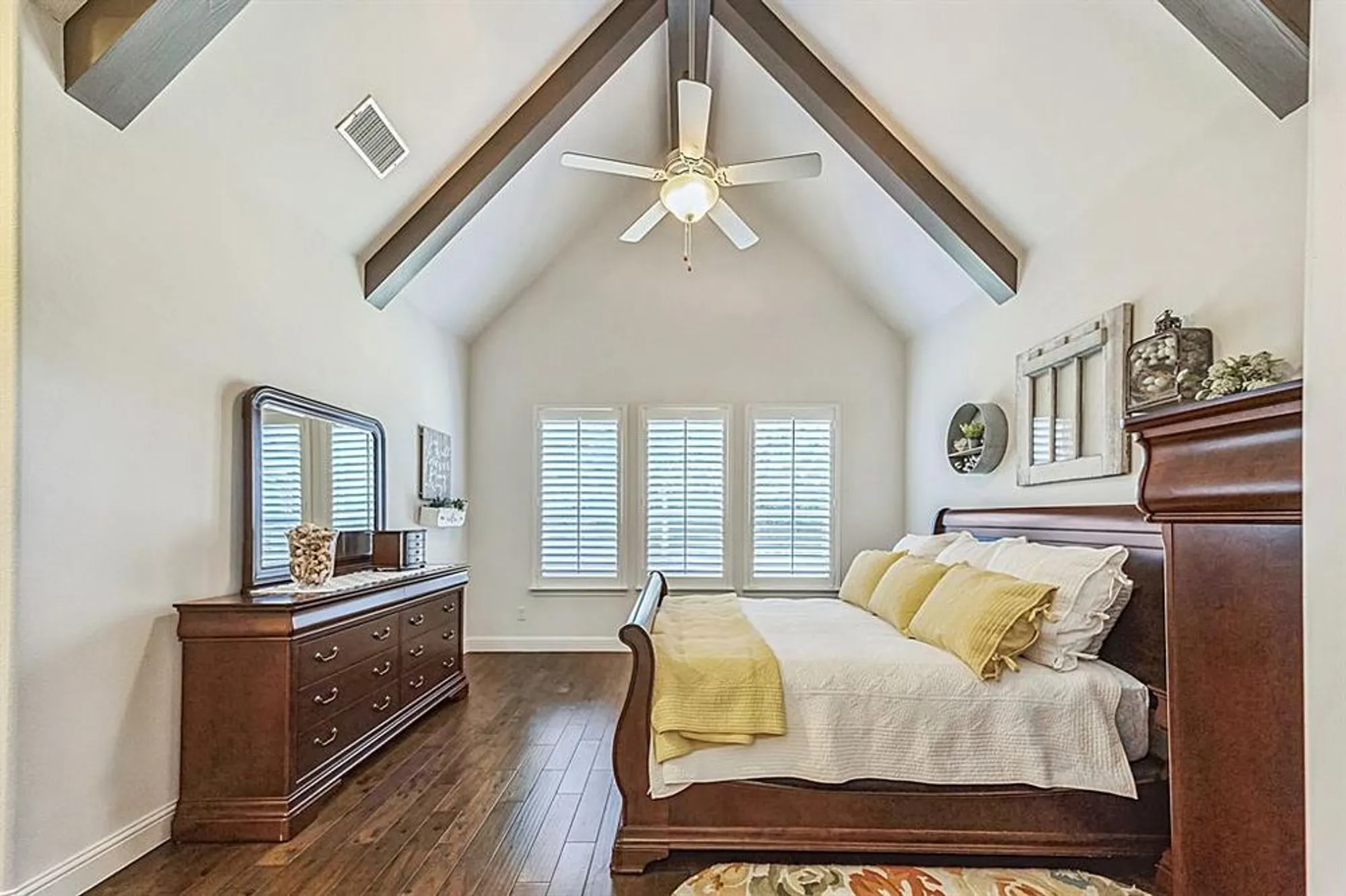 Property Slideshow image 16 of 40 | 5308 sutton cir, Mckinney, TX, 75070
