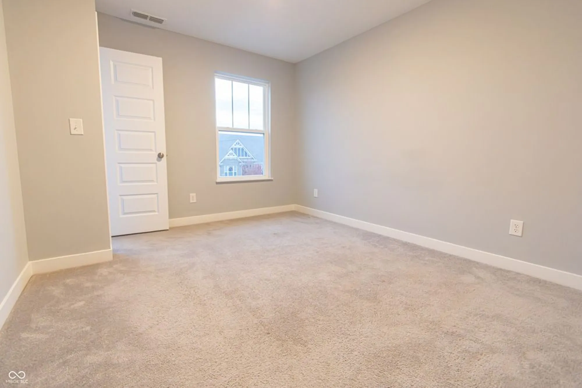 Property Slideshow image 21 of 34 | 4216 lauder rd, Bargersville, IN, 46106