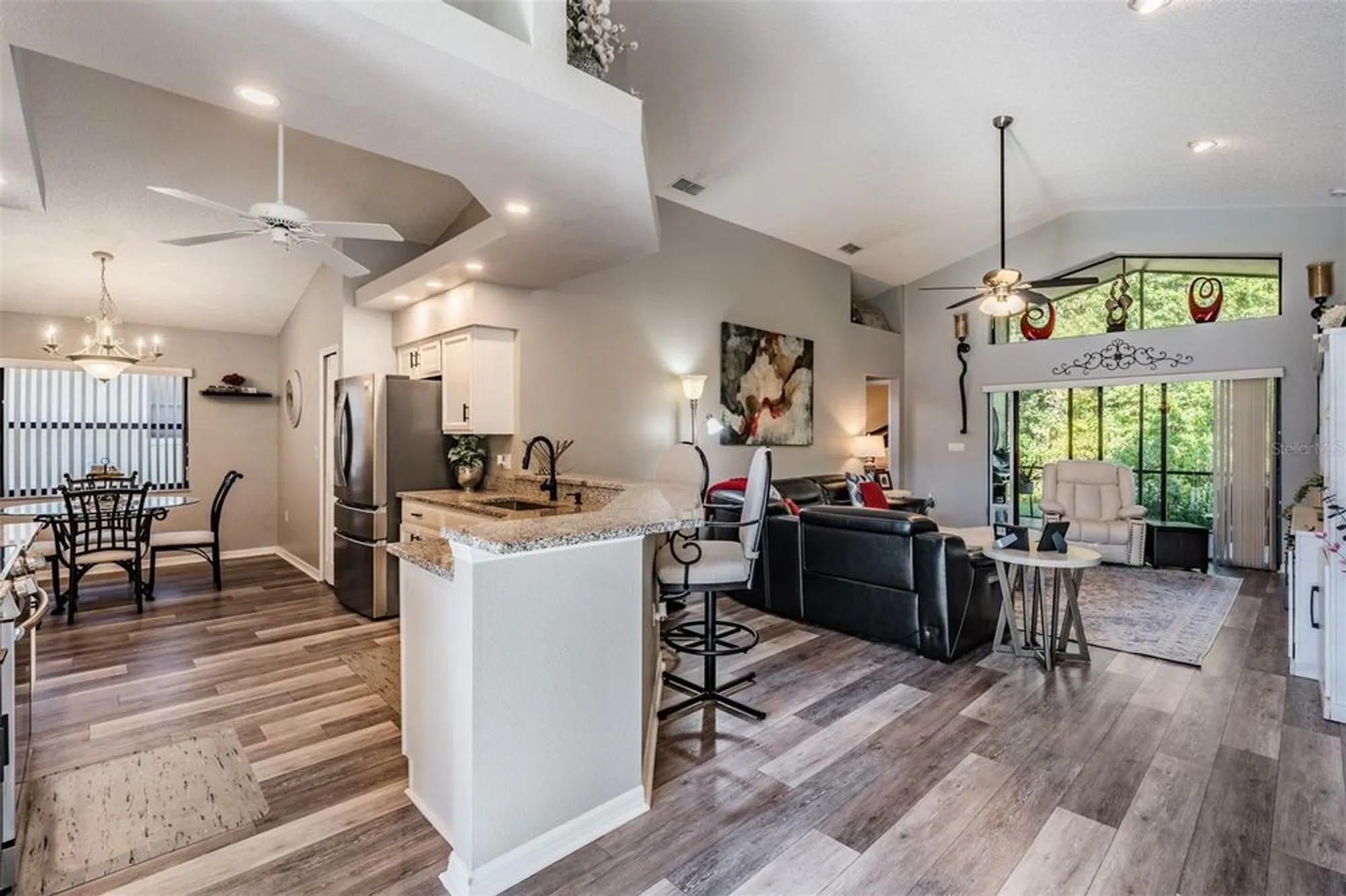 Property Slideshow image 14 of 57 | 525 bent oak ct, Spring Hill, FL, 34609