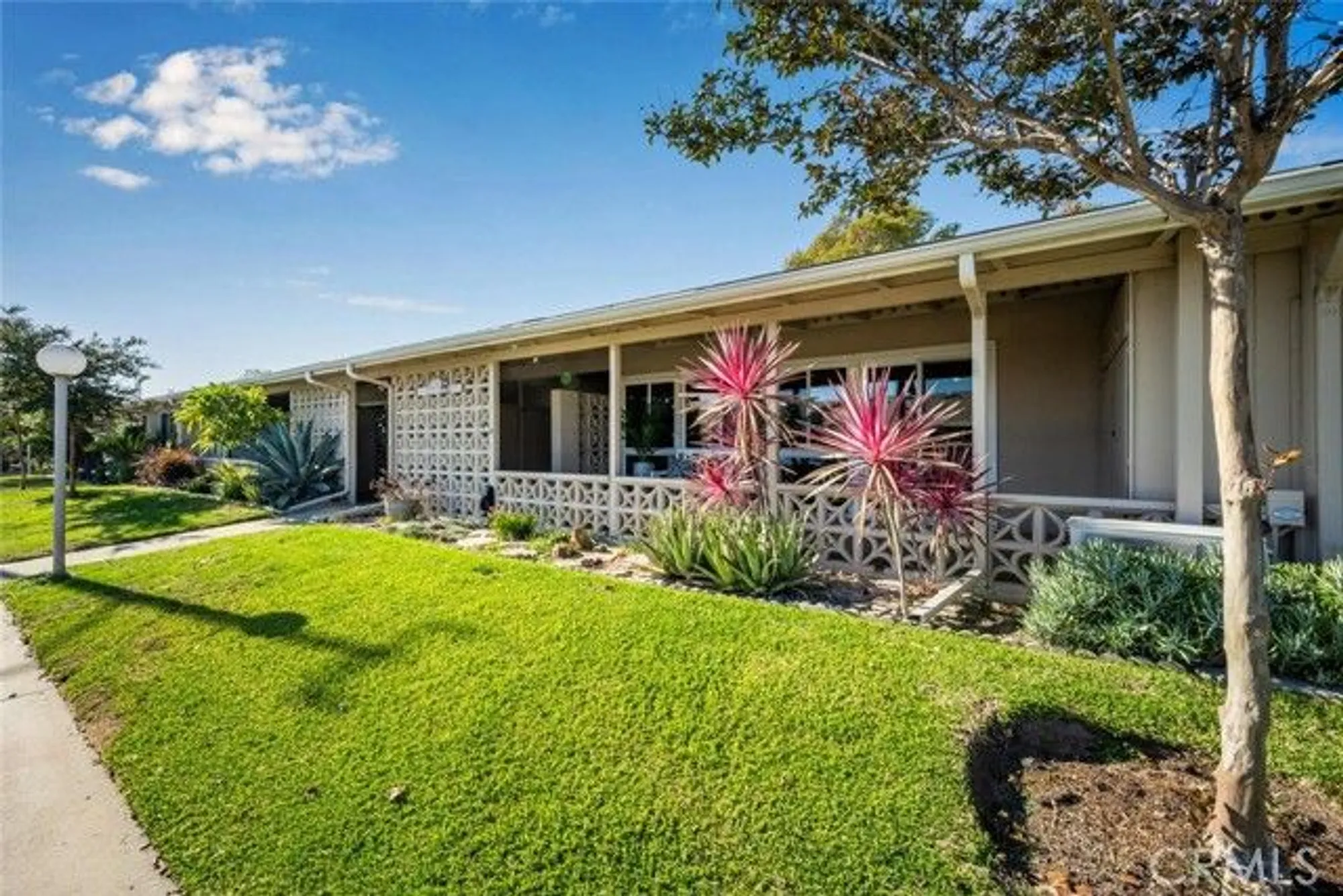 Property Slideshow image 6 of 45 | 1121 northwood rd, Seal Beach, CA, 90740