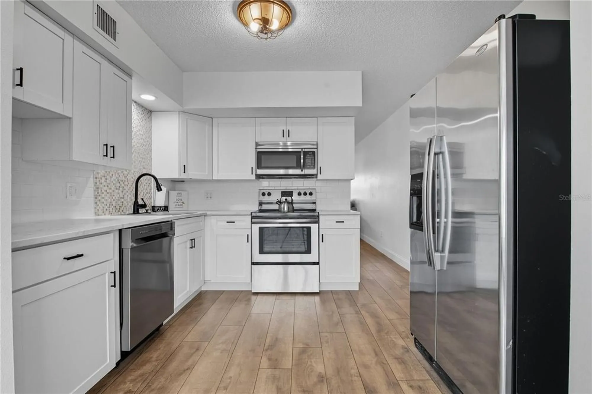 Property Slideshow image 12 of 40 | 2257 world parkway blvd 61, Clearwater, FL, 33763