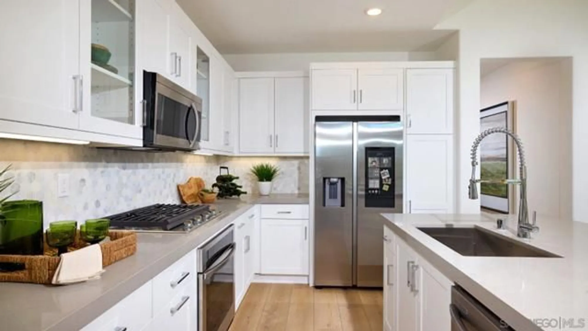 Property Slideshow image 8 of 19 | 12555 taylor way, San Diego, CA, 92129