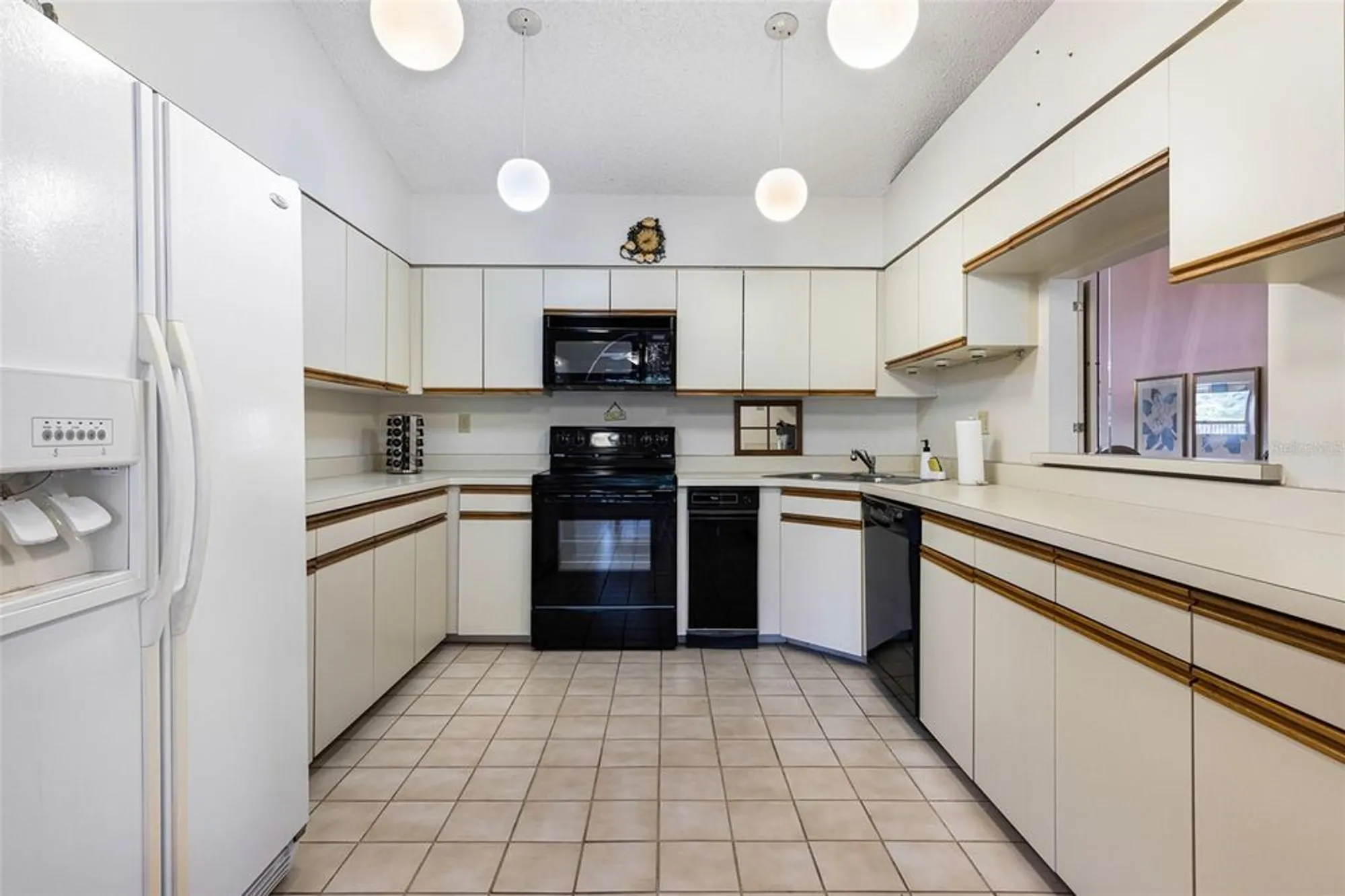 Property Slideshow image 21 of 33 | 3041 matecumbe key rd 4, Punta Gorda, FL, 33955
