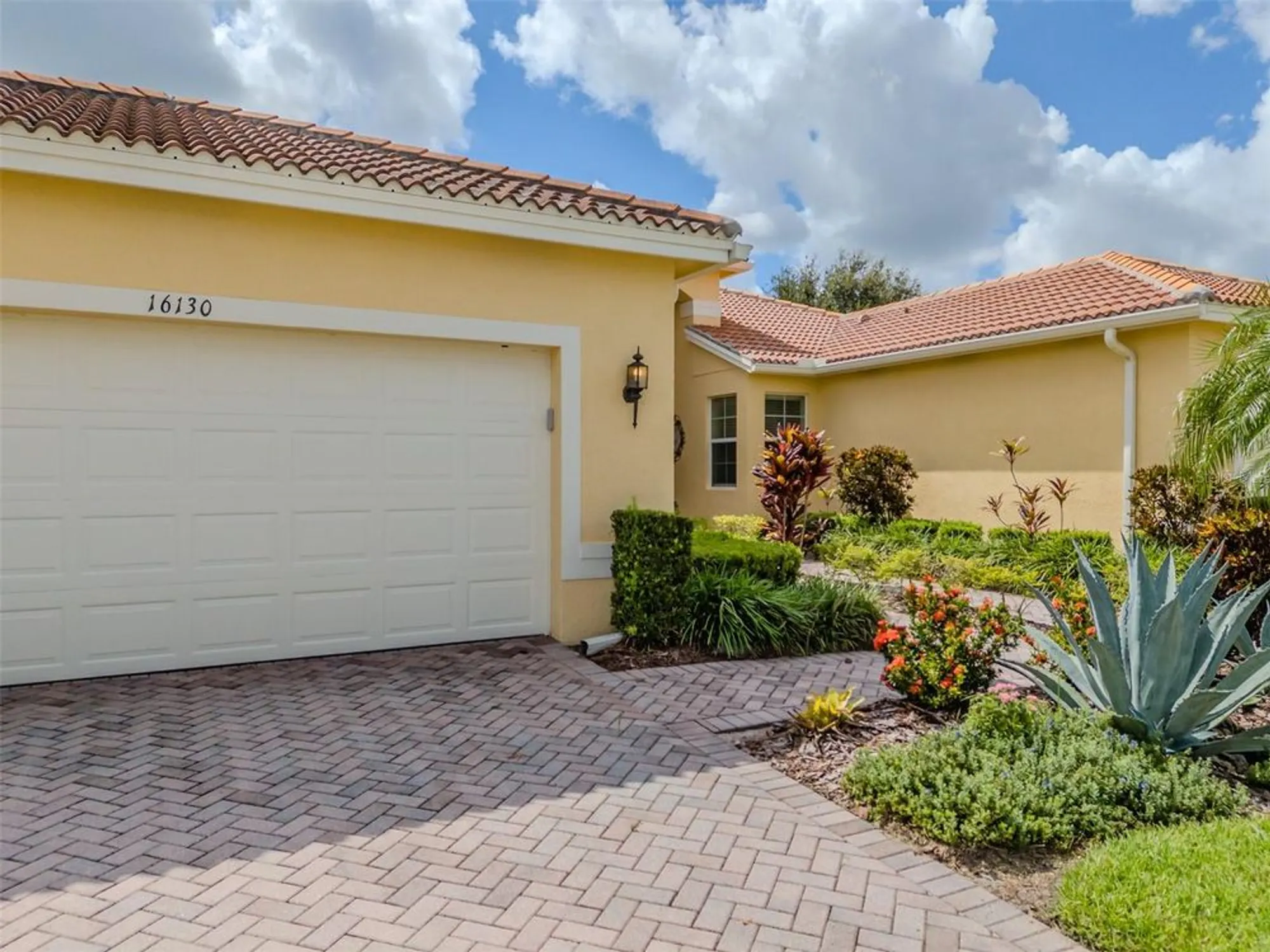 Property Slideshow image 37 of 84 | 16130 amethyst key dr, Wimauma, FL, 33598