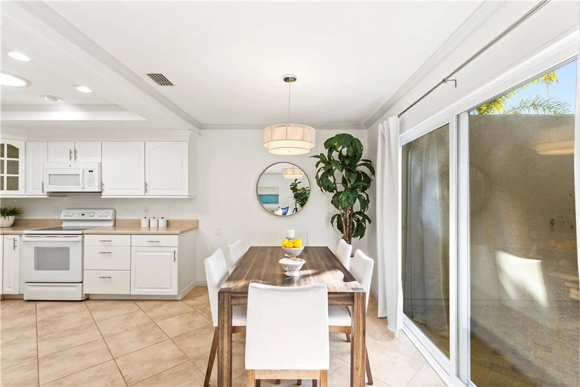 Property Slideshow image 10 of 24 | 2044 via mariposa e a, Laguna Woods, CA, 92637