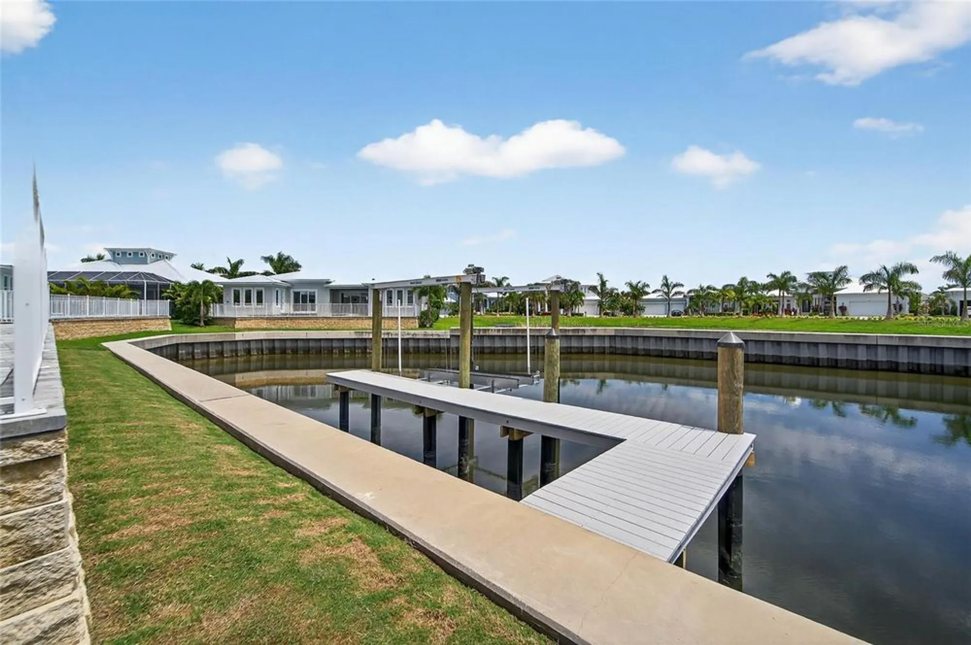 Property Slideshow image 18 of 100 | 5713 tybee island dr, Apollo Beach, FL, 33572