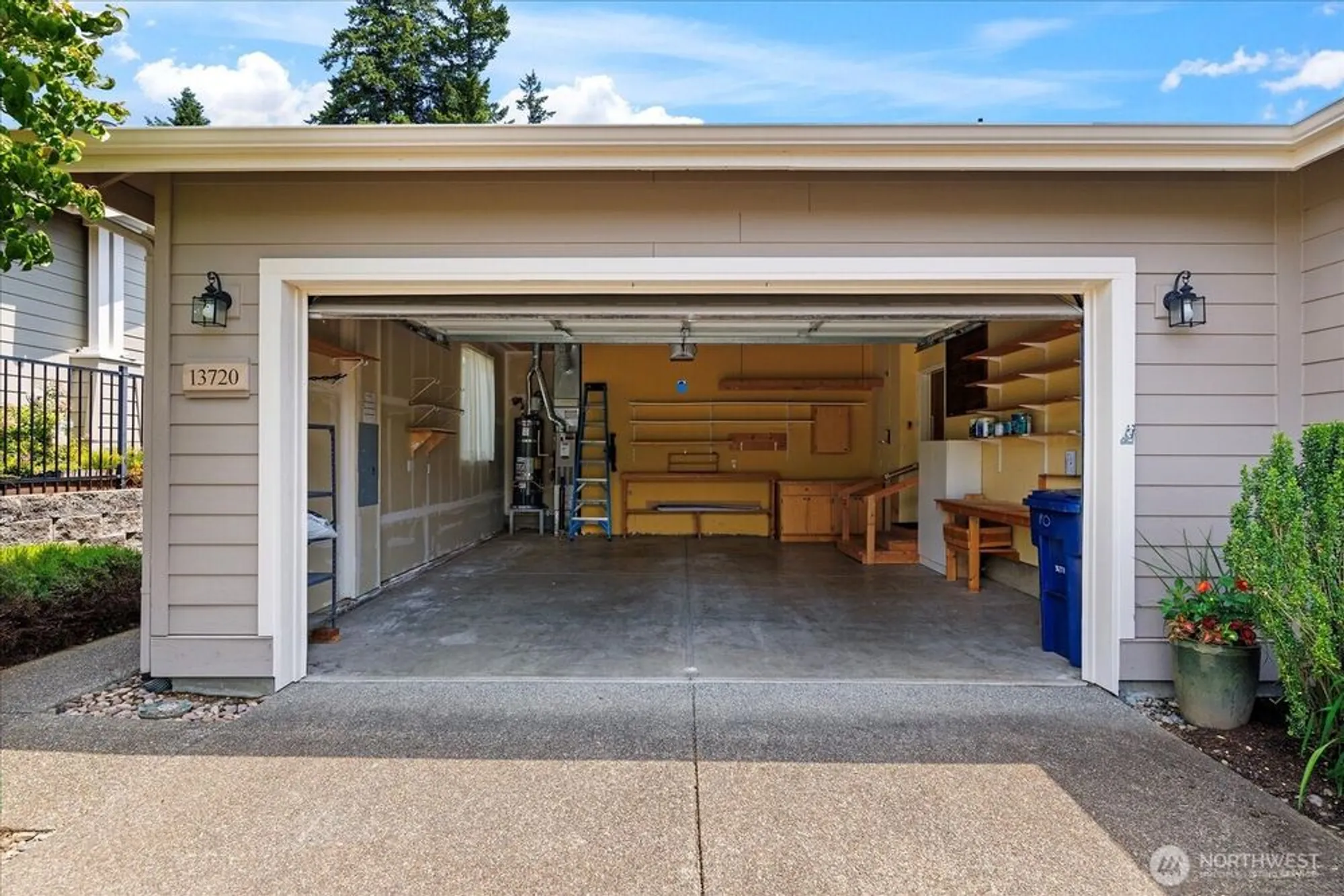 Property Slideshow image 9 of 32 | 13720 231st ln, Redmond, WA, 98053