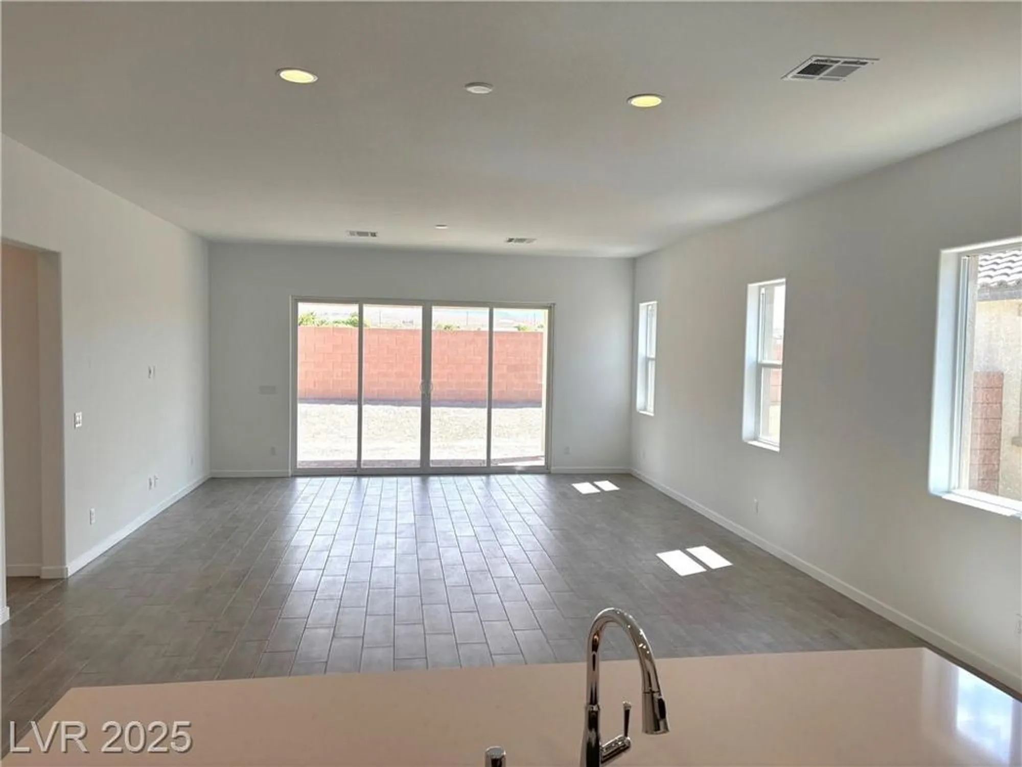 Property Slideshow image 16 of 30 | 4324 angel falls ct, Pahrump, NV, 89061
