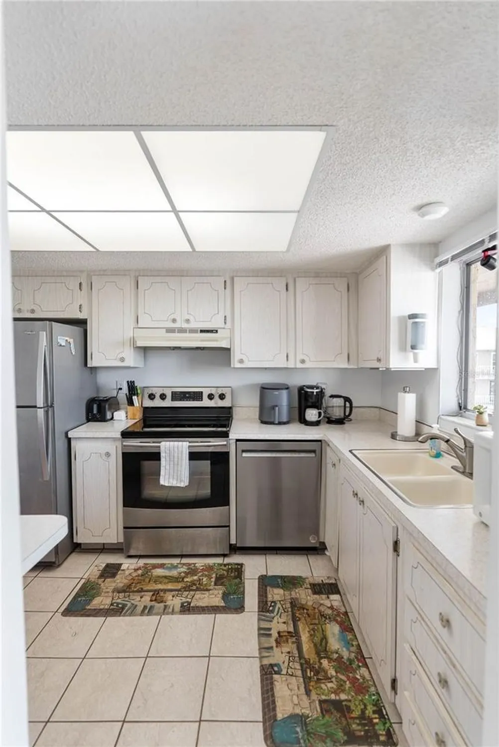 Property Slideshow image 7 of 49 | 3653 lake bayshore dr # j503, Bradenton, FL, 34205