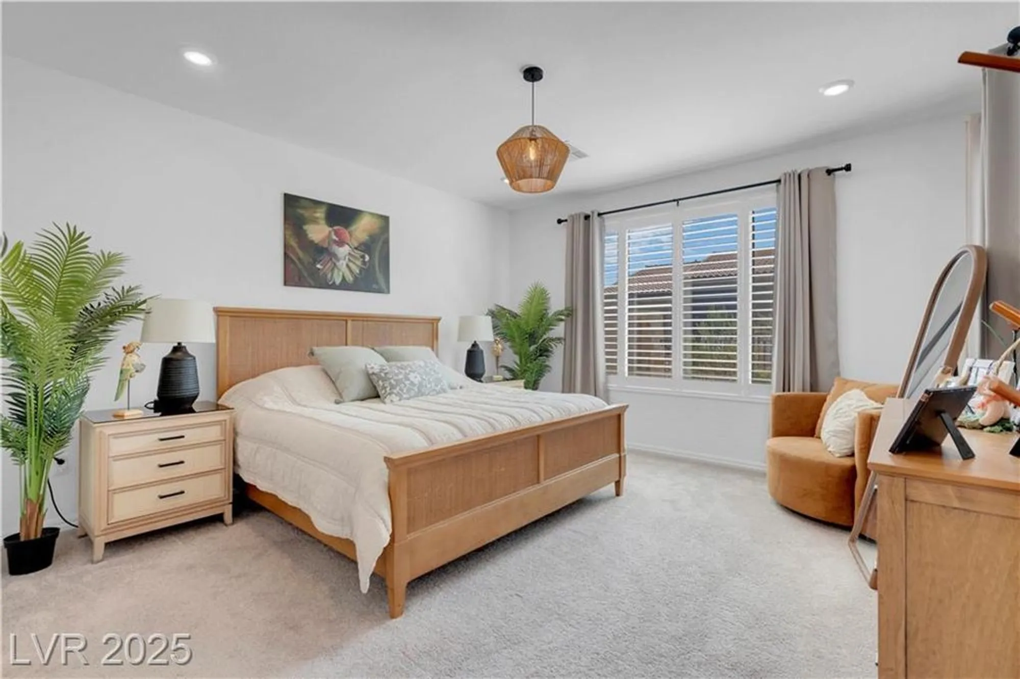 Property Slideshow image 23 of 69 | 124 lake oasis st, Henderson, NV, 89011