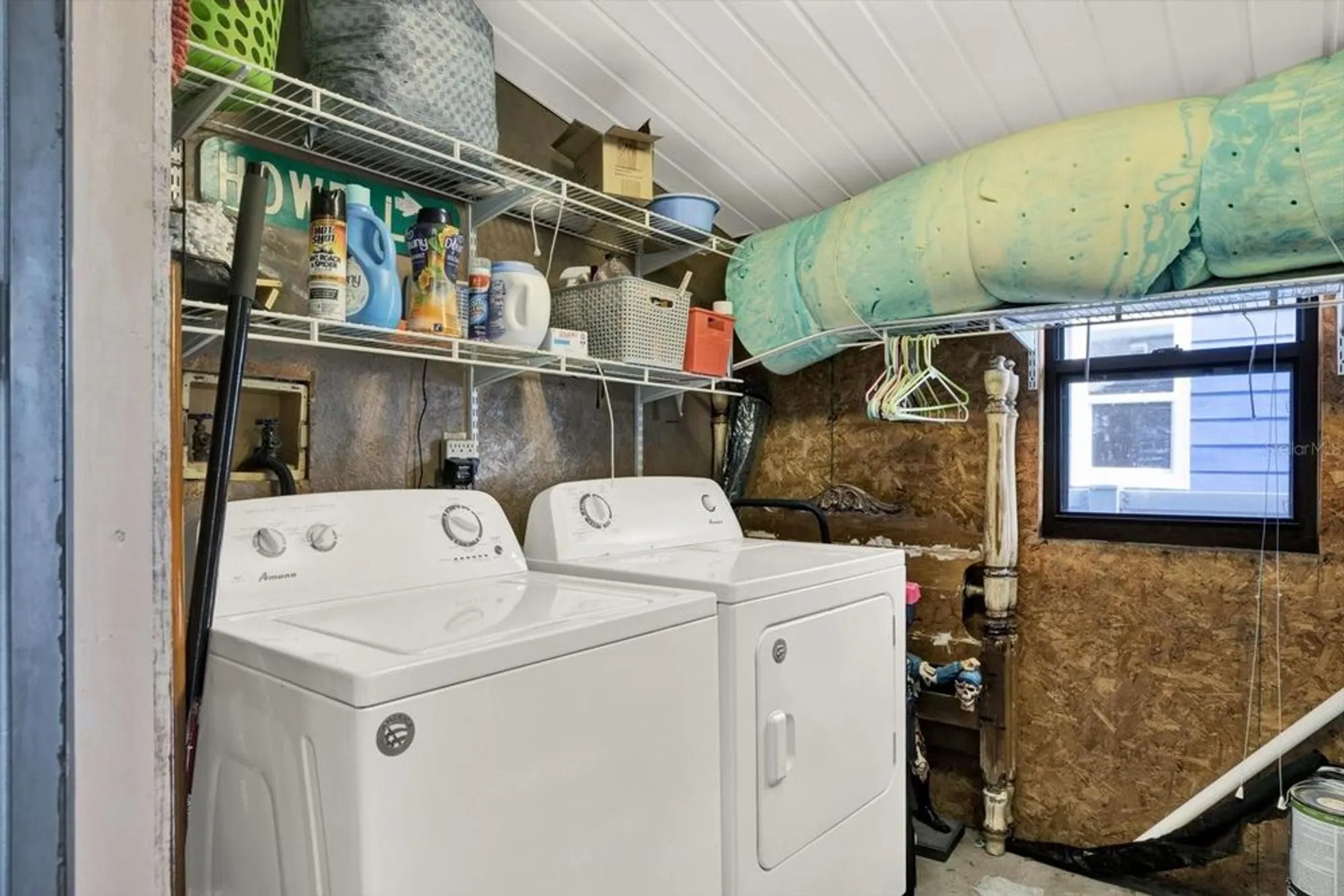 Property Slideshow image 16 of 24 | 4865 goldenview ln, Lakeland, FL, 33811