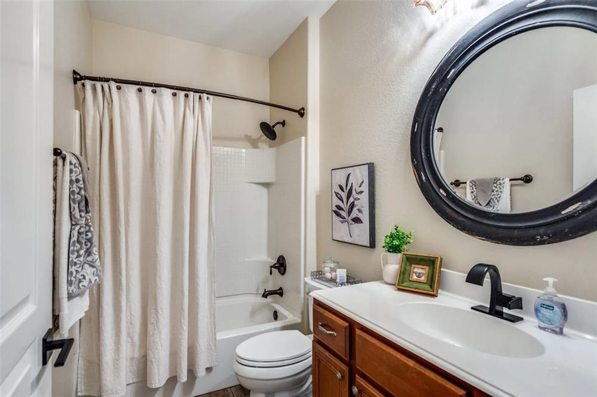 Property Slideshow image 19 of 30 | 6739 festival ln, Frisco, TX, 75036