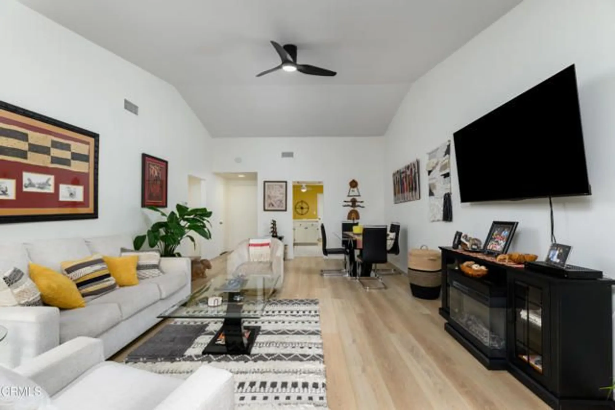 Property Slideshow image 6 of 37 | 38003 village 38, Camarillo, CA, 93012