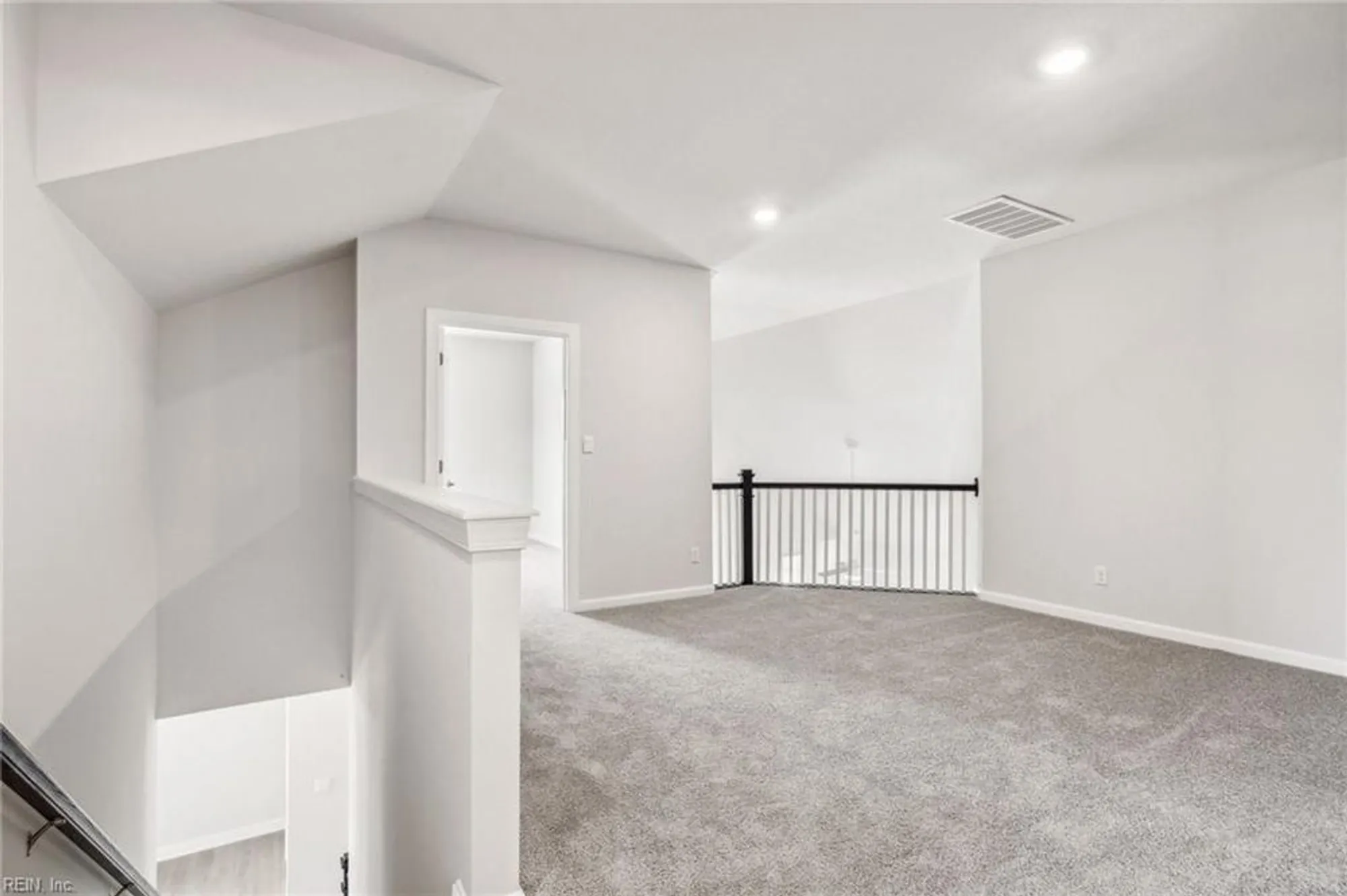 Property Slideshow image 20 of 27 | 2028 munro ln, Chesapeake, VA, 23322