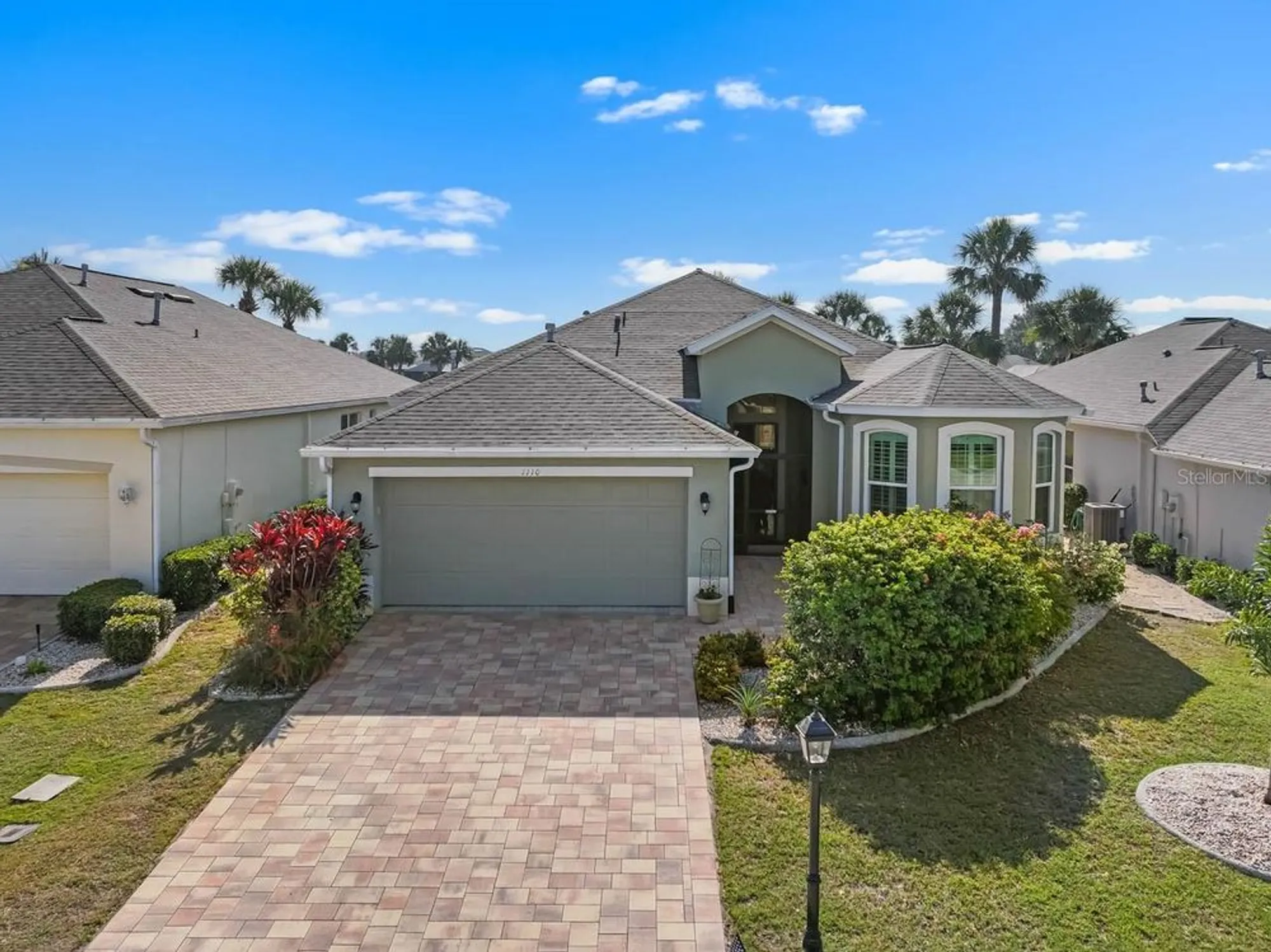 Property Slideshow image 1 of 70 | 1110 jasmine creek ct, Sun City Center, FL, 33573