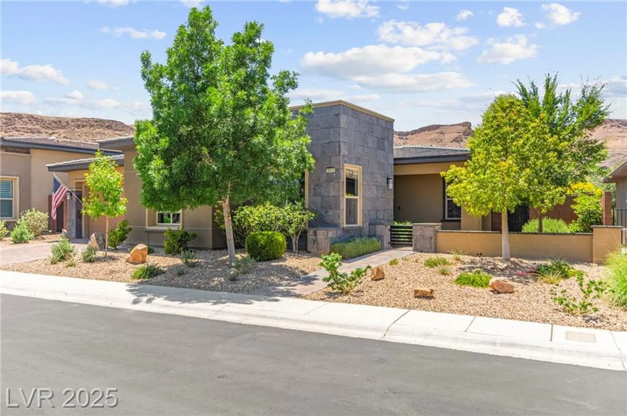 Property Slideshow image 6 of 55 | 6810 silver crescent st, Las Vegas, NV, 89148
